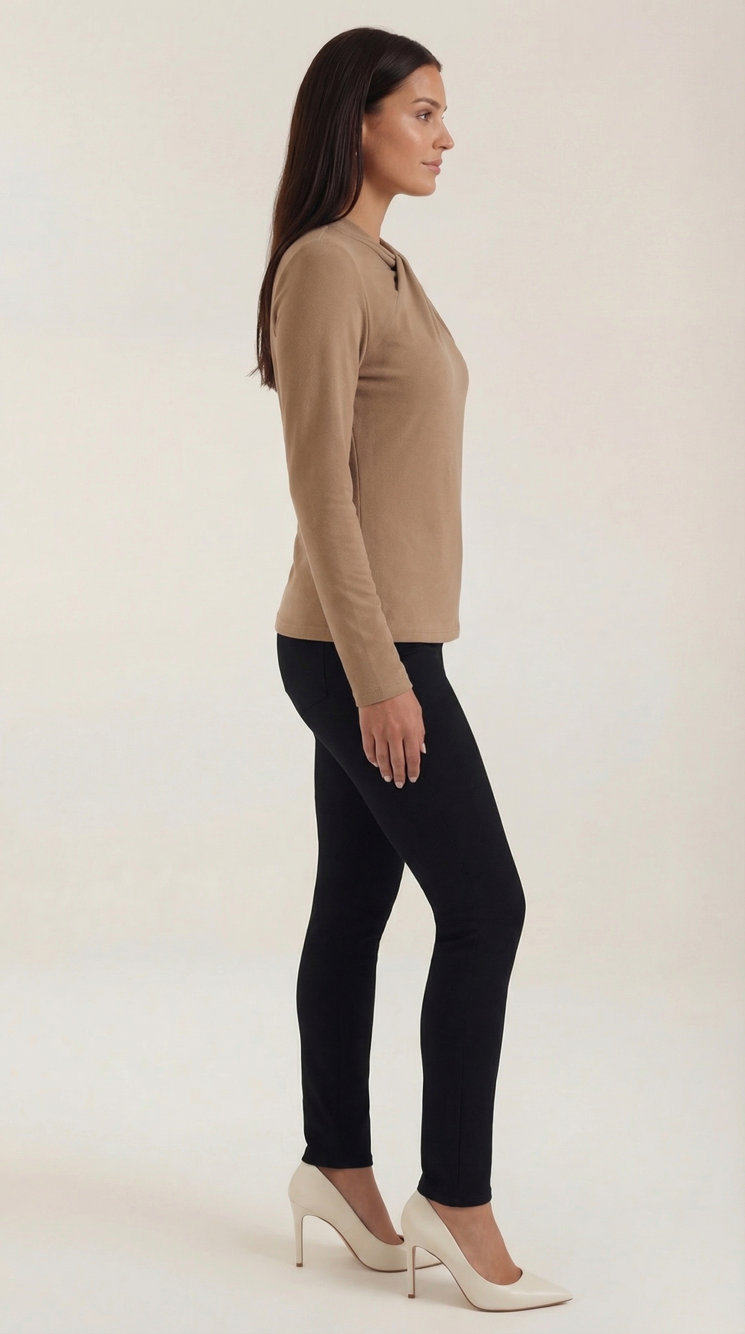 Blusa de cuello mock con lazo delicado