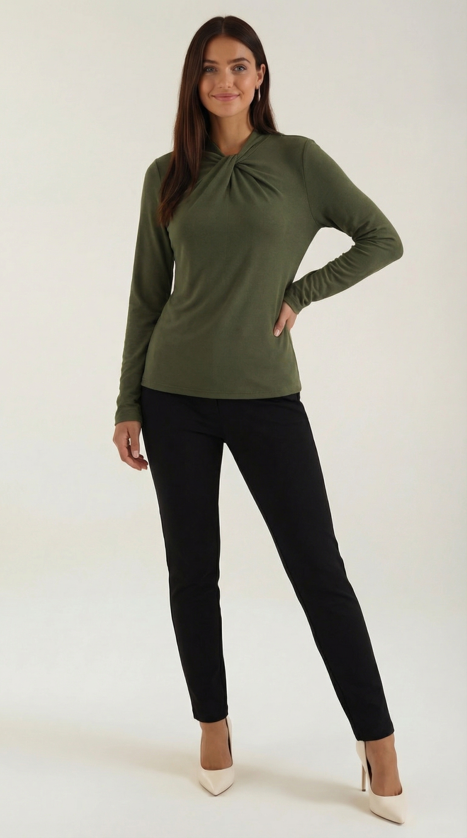 Blusa de cuello mock con lazo delicado