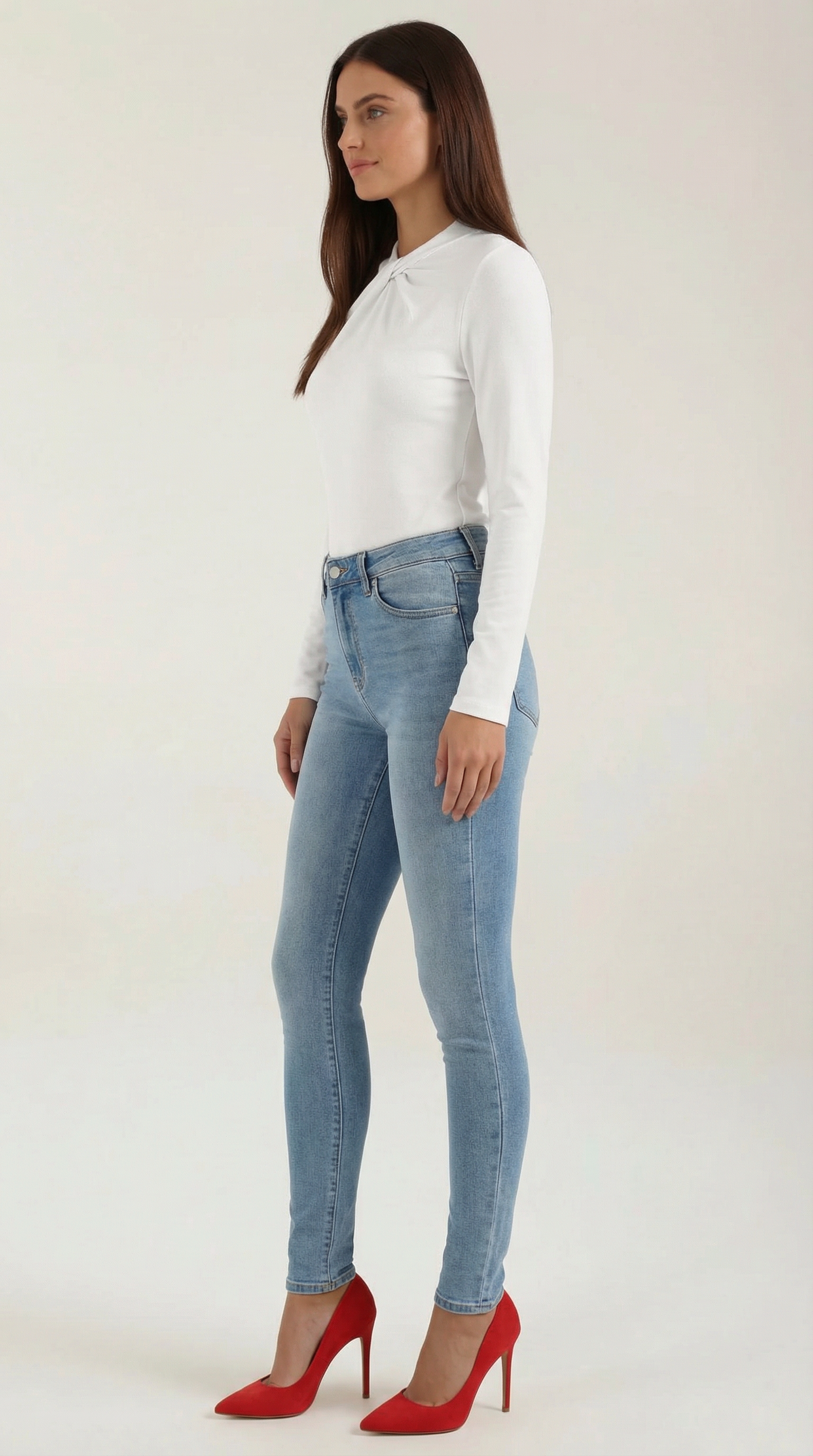 Blusa de cuello mock con lazo delicado