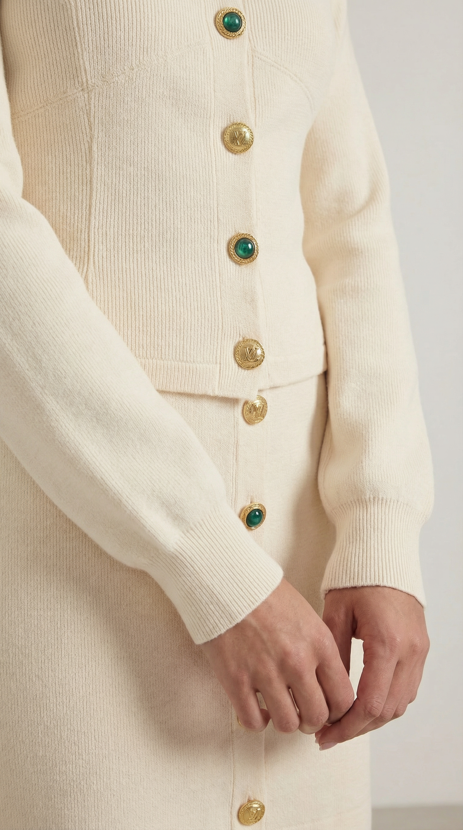 Conjunto de chaqueta de punto y falda abotonada coordinado
