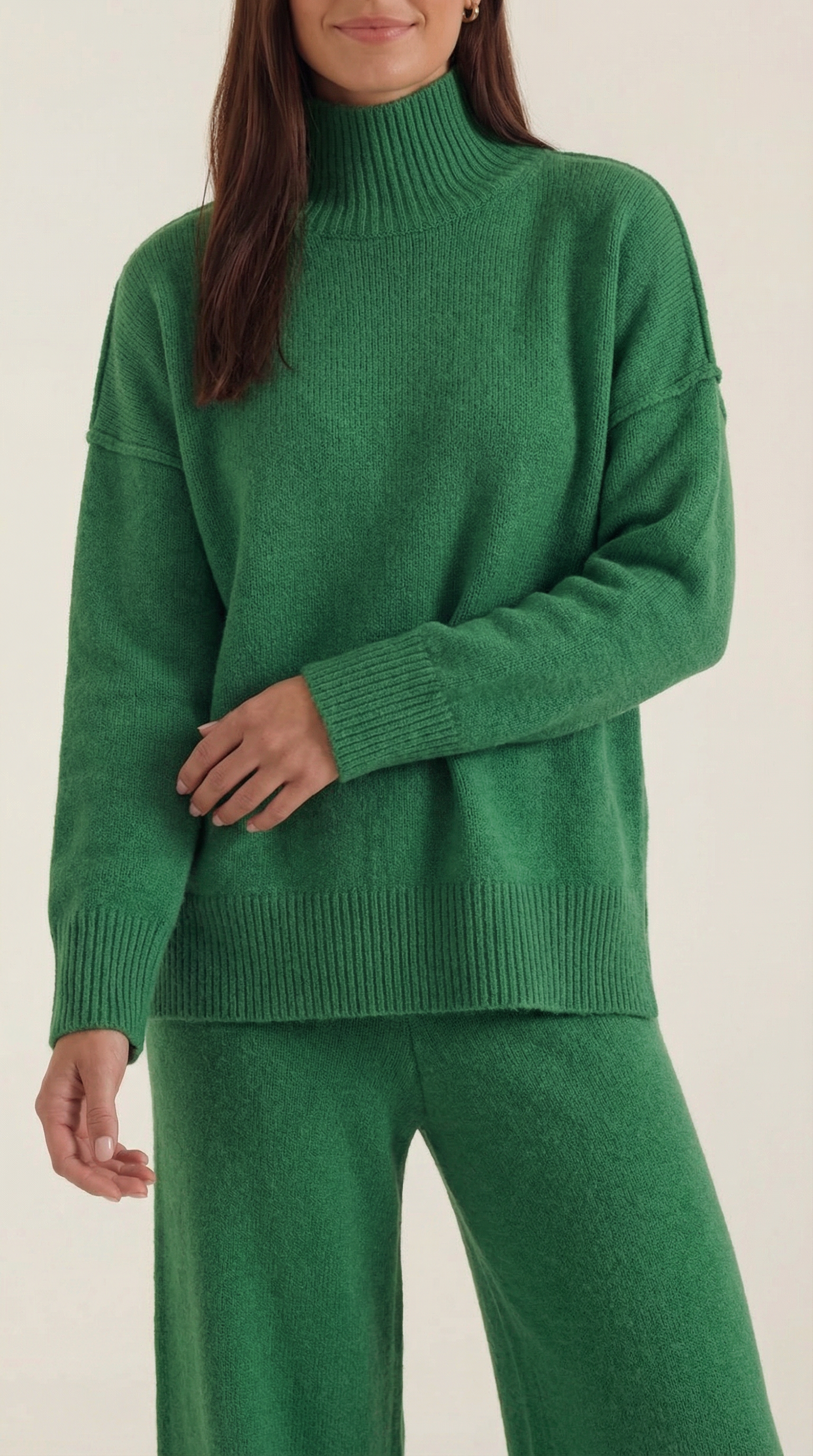 Conjunto de suéter de cuello alto con pantalones vaqueros