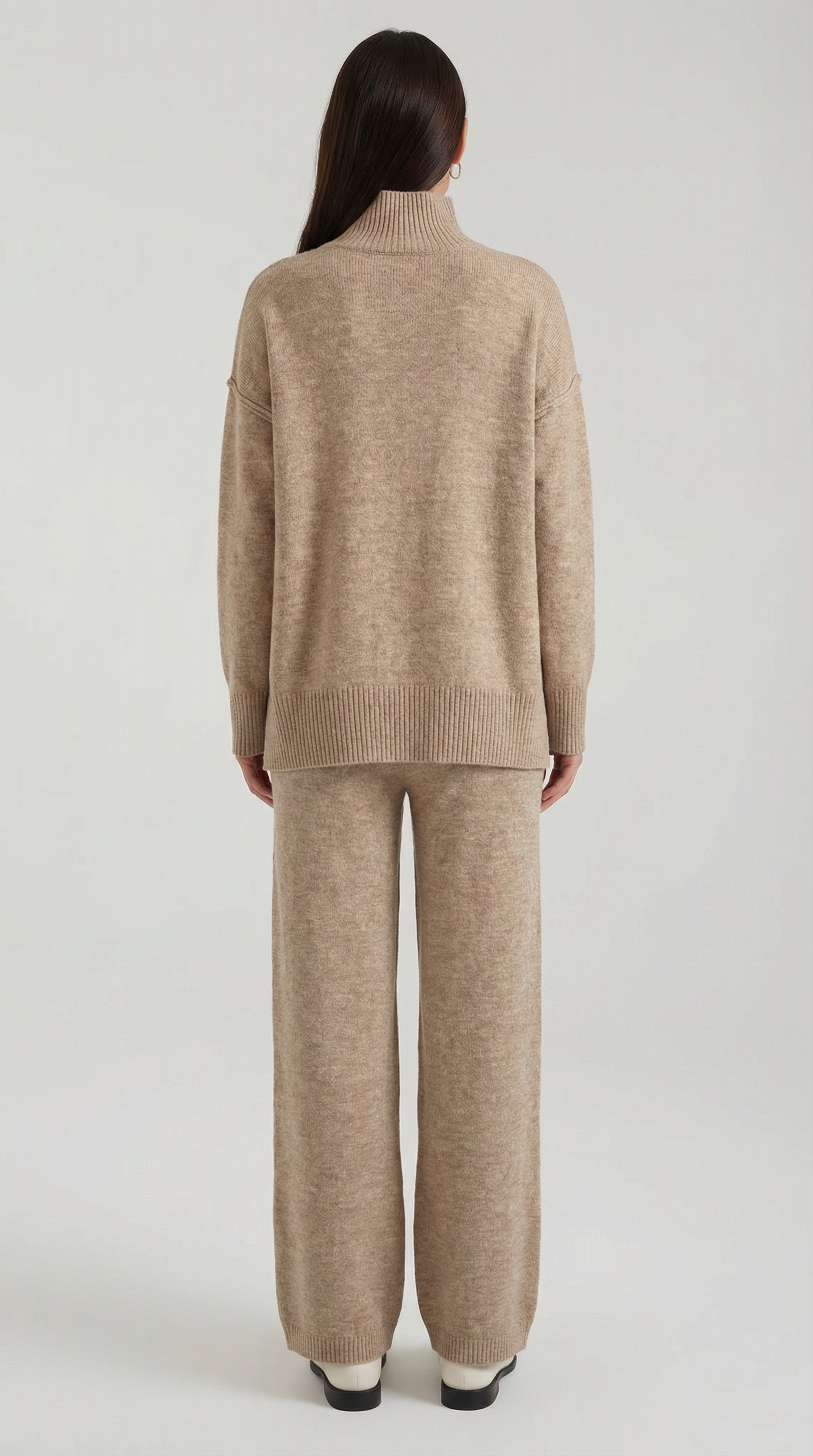 Conjunto de suéter de cuello alto con pantalones vaqueros