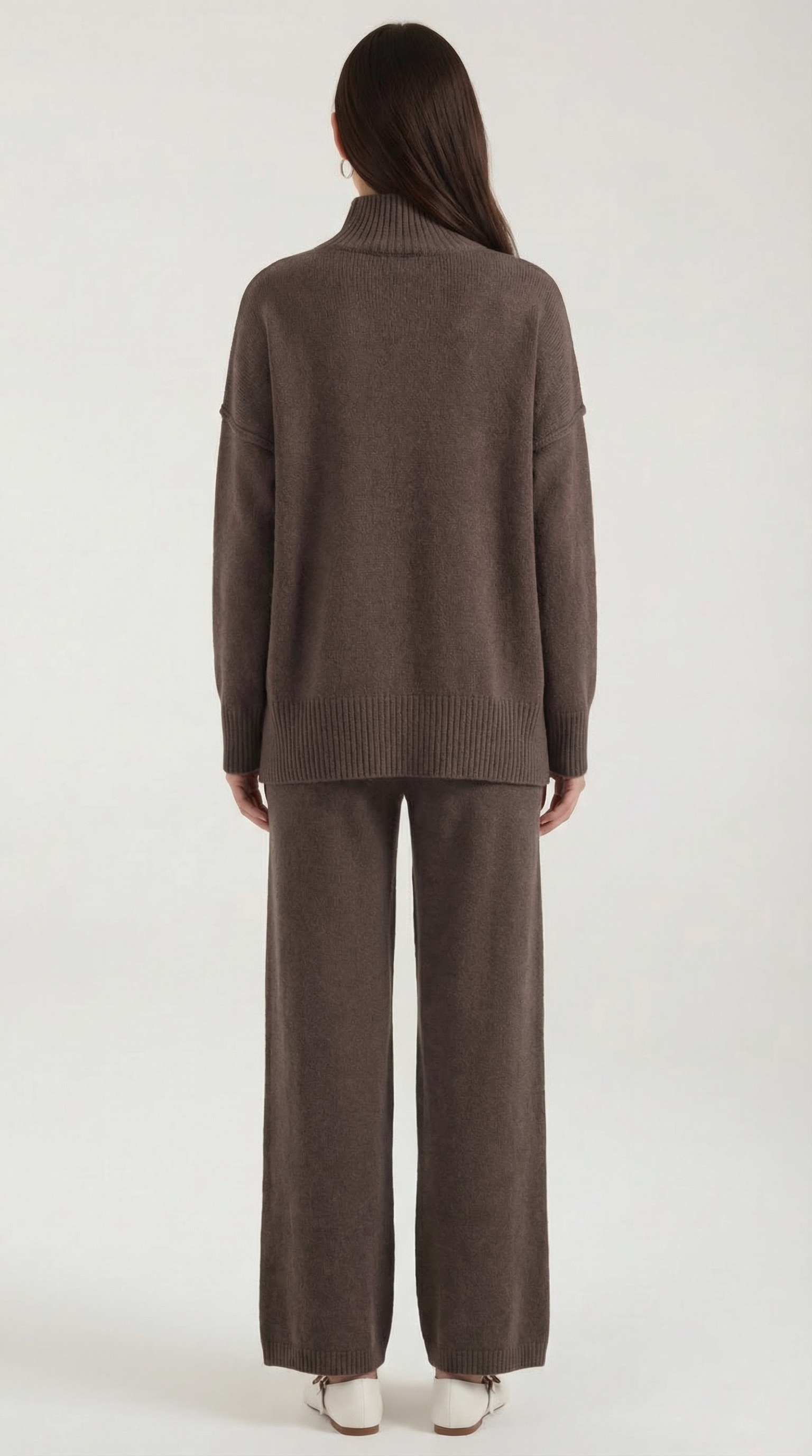 Conjunto de suéter de cuello alto con pantalones vaqueros