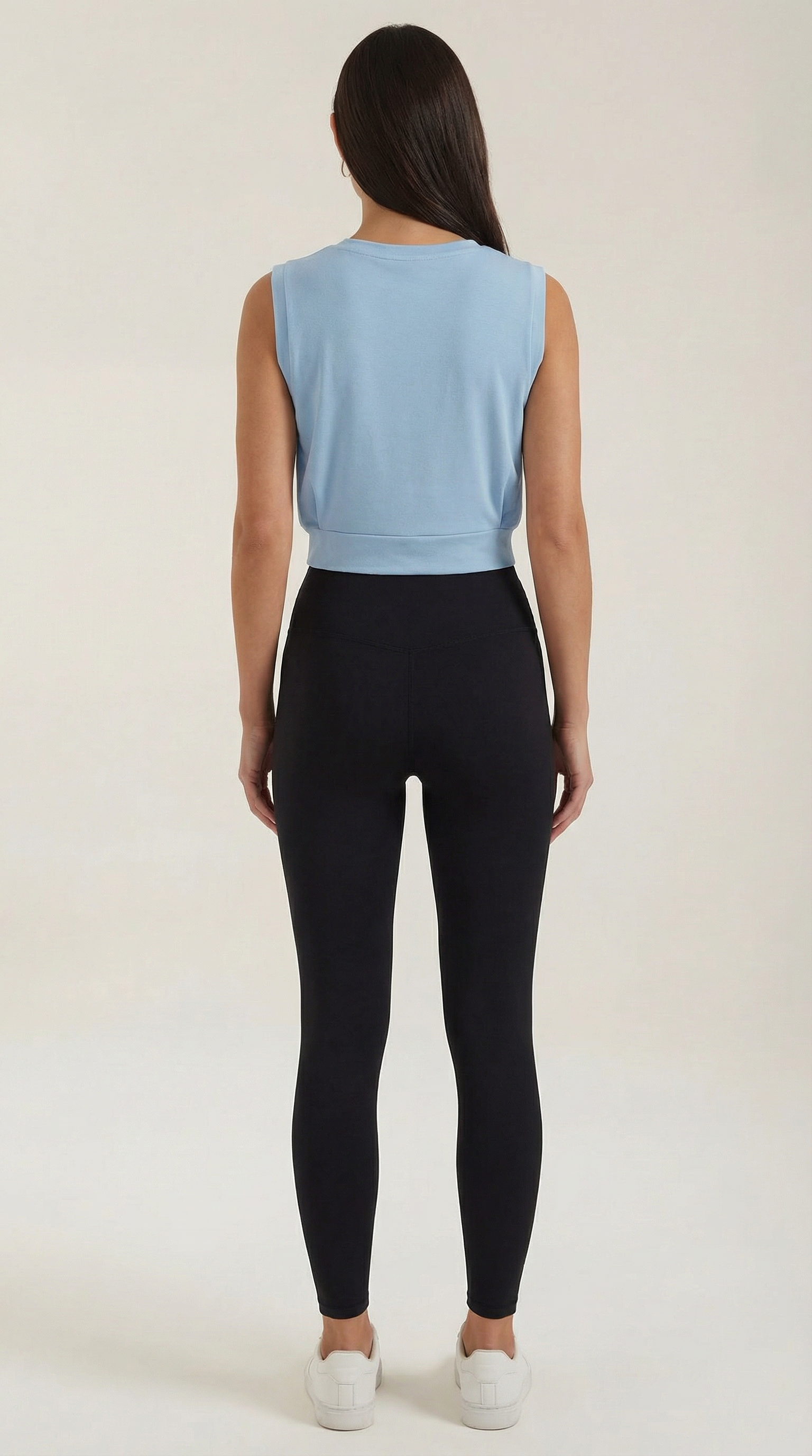 Crop top básico de silueta moderna