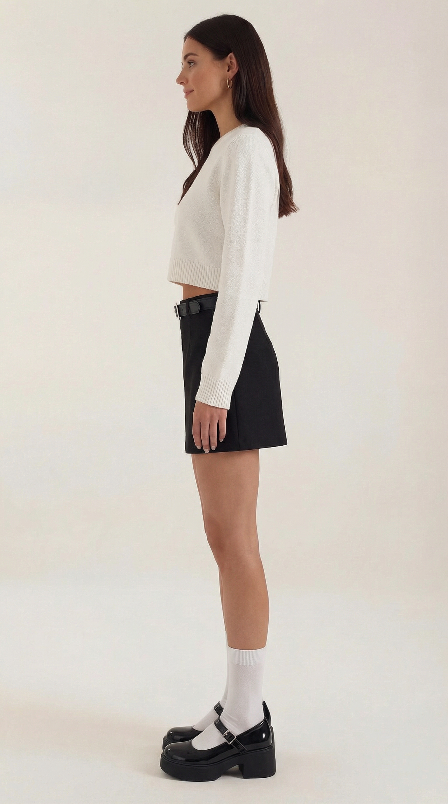 Falda corta de talle alto con cinturón