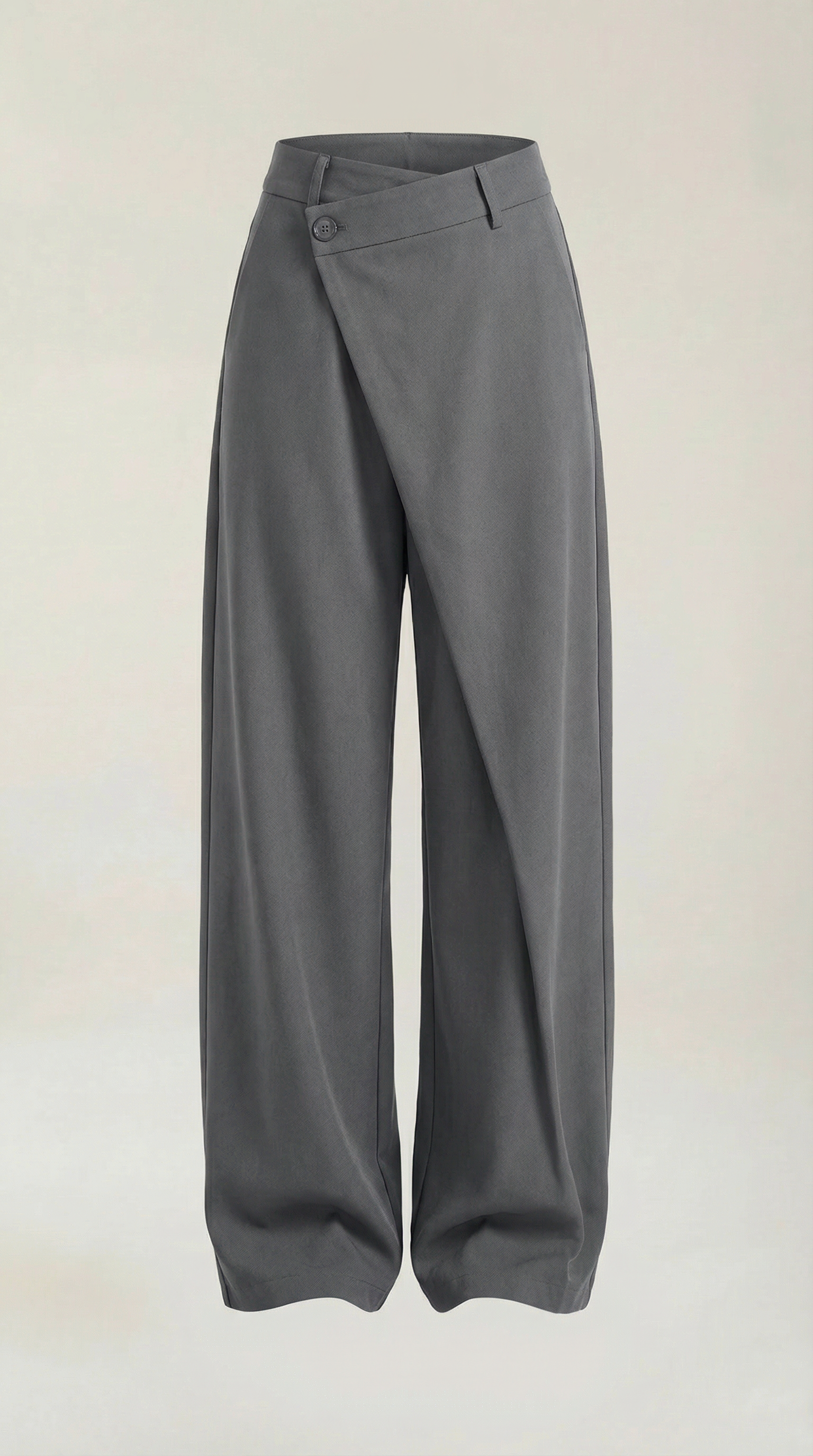 Pantalón asimétrico de silueta moderna