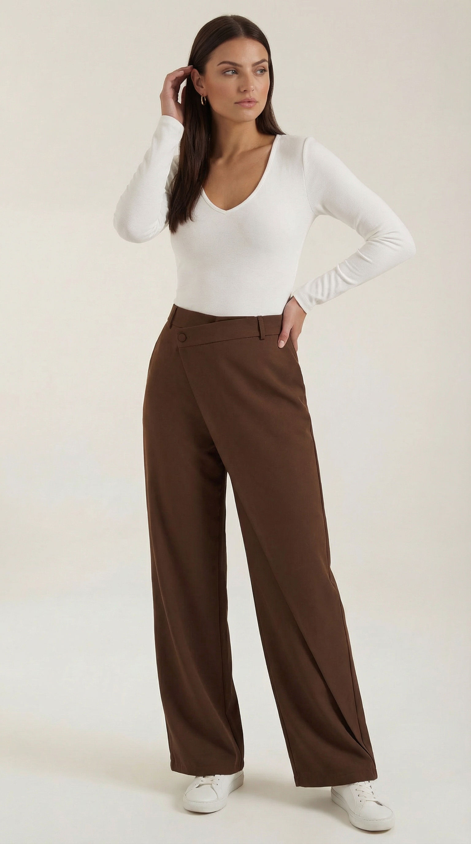 Pantalón asimétrico de silueta moderna