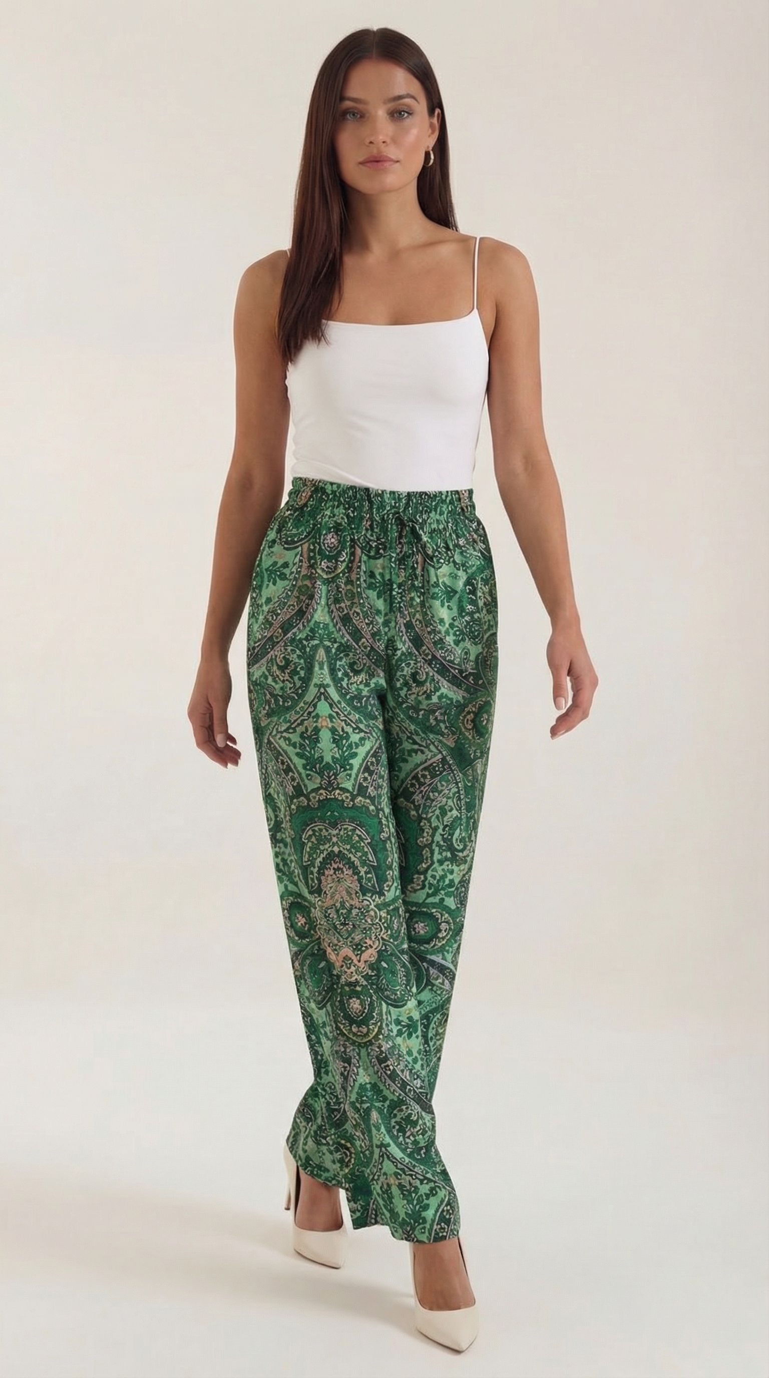 Pantalón con estampado paisley de inspiración bohemia