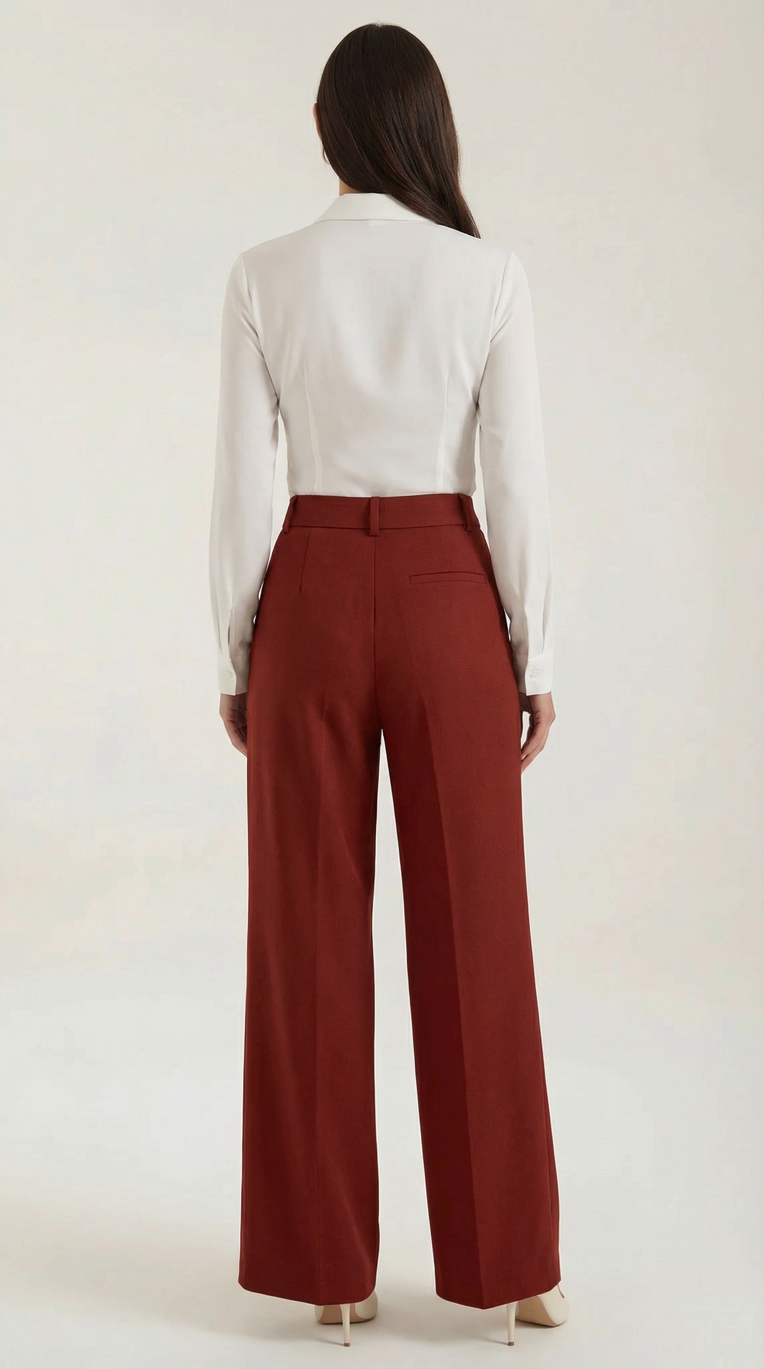 Pantalón de pierna ancha de diseño minimalista