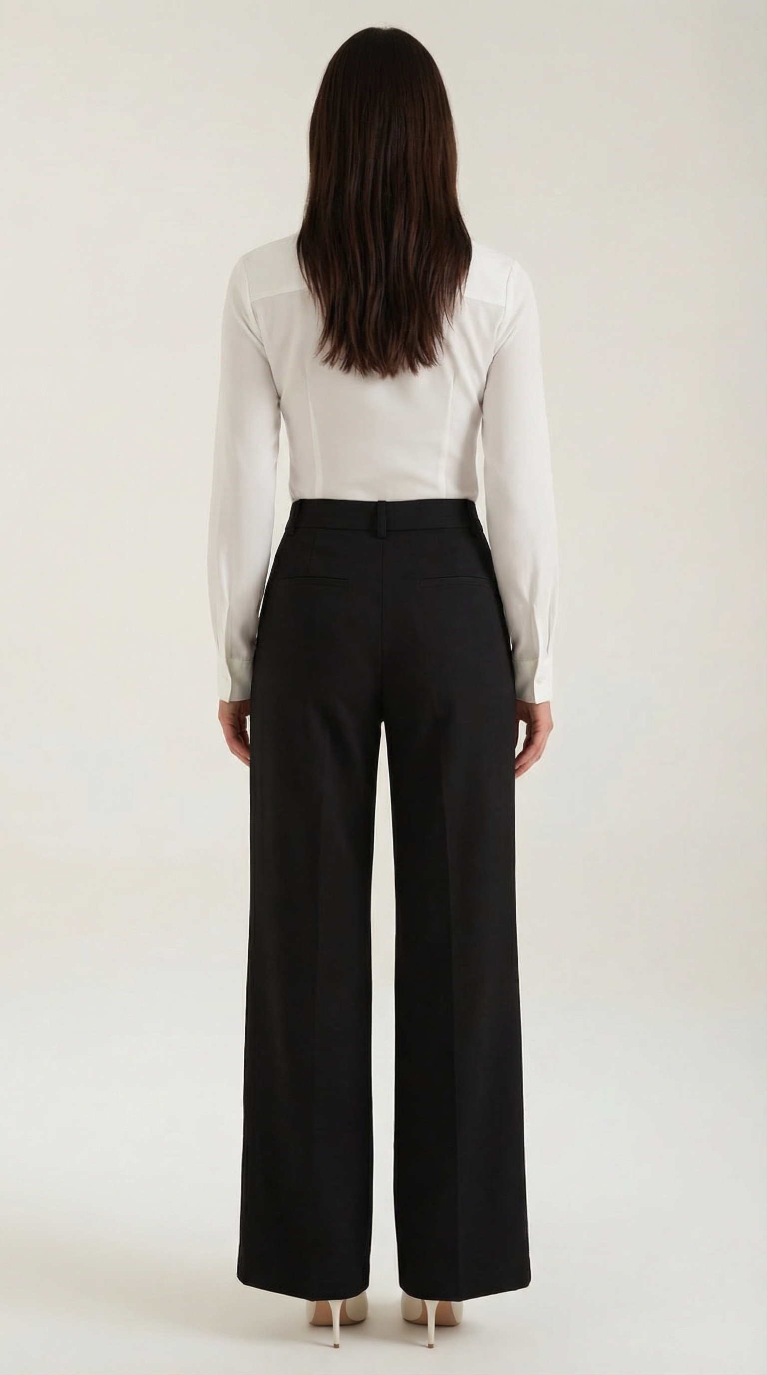 Pantalón de pierna ancha de diseño minimalista