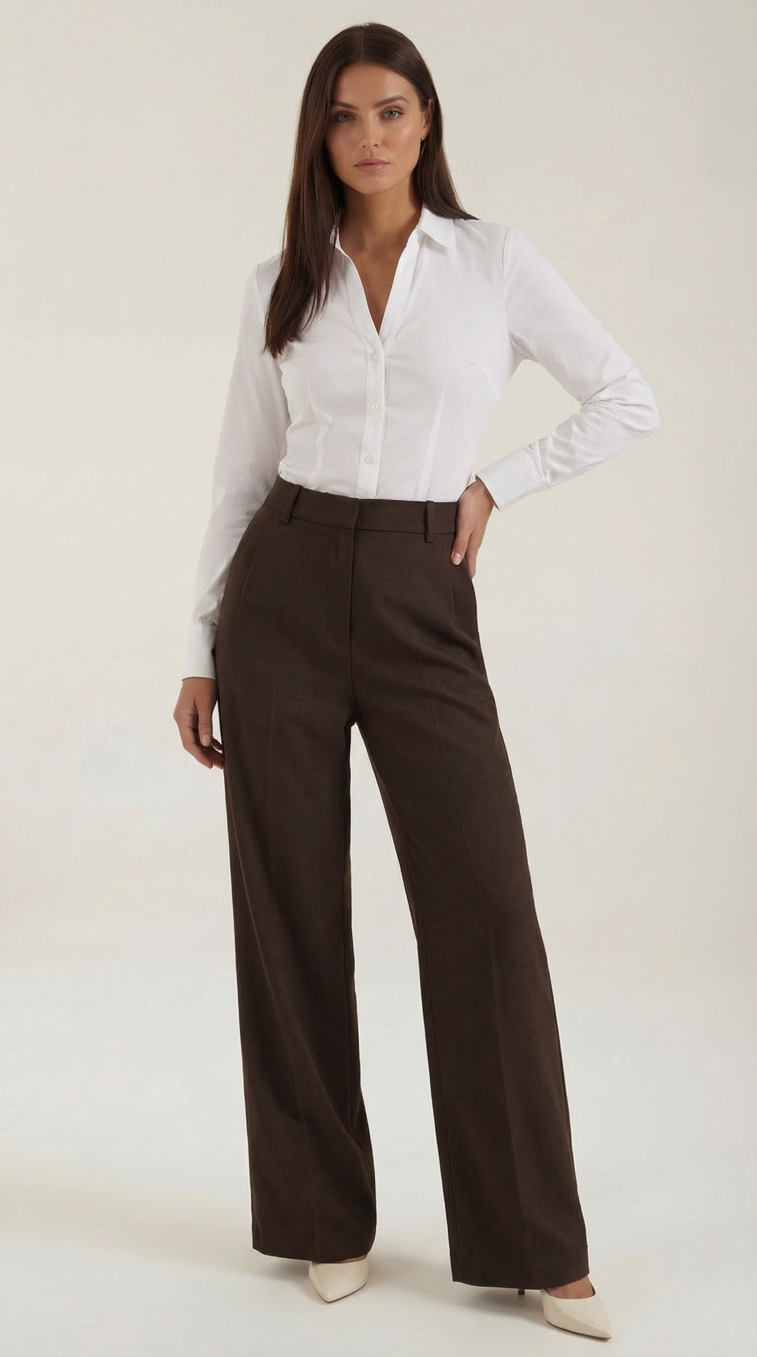 Pantalón de pierna ancha de diseño minimalista