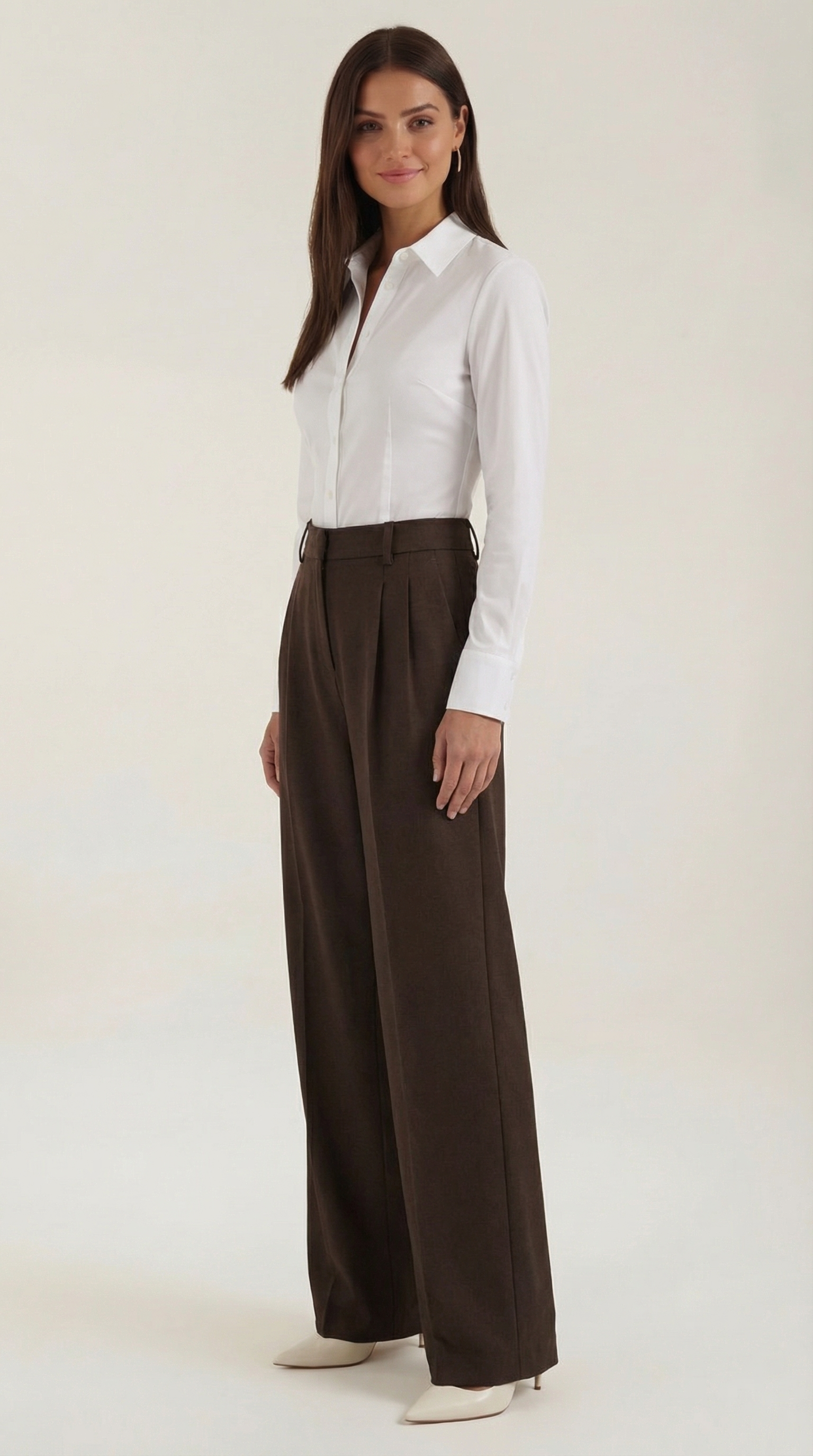 Pantalón de pierna ancha de diseño minimalista