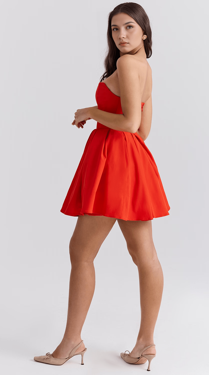 Vestido ligero de silueta femenina para todo el día