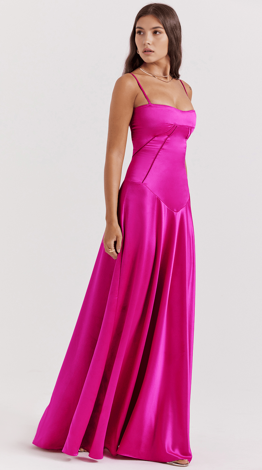 Vestido maxi de corte fluido refinado
