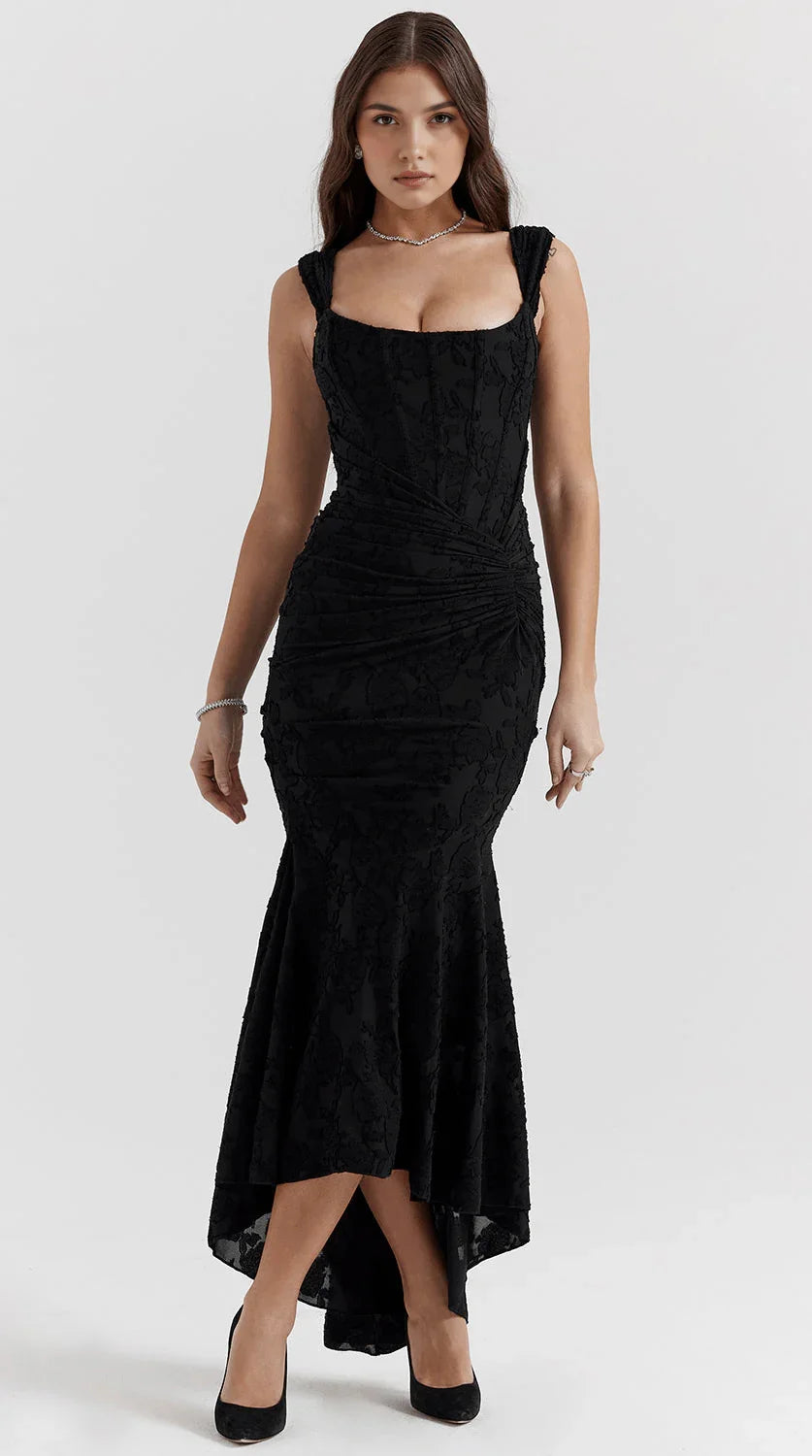 Vestido maxi de corte fluido y silueta elegante