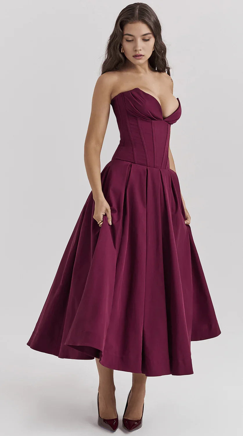 Vestido maxi fluido con detalles artesanales