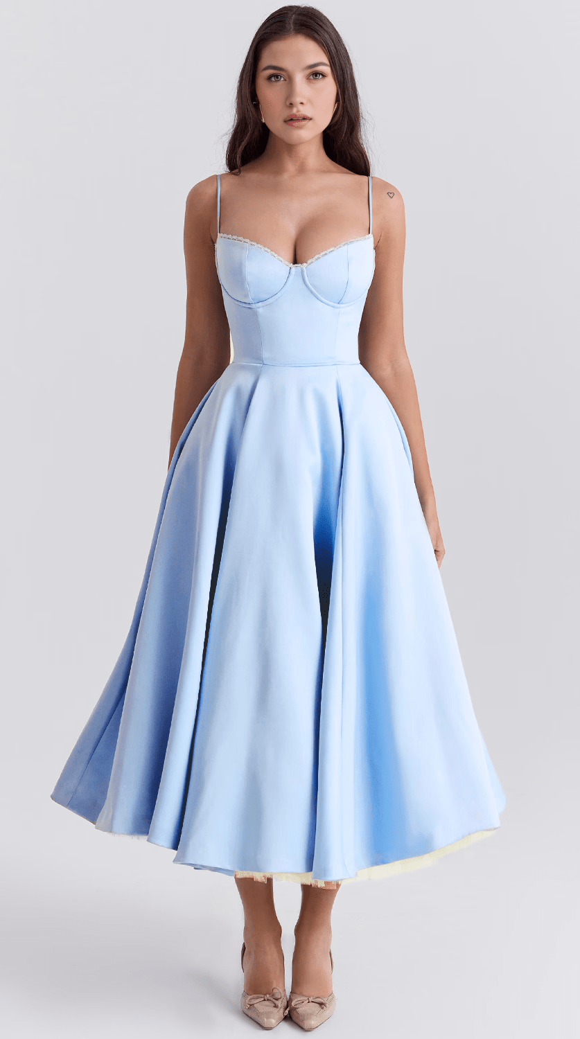 Vestido midi de silueta drapeada