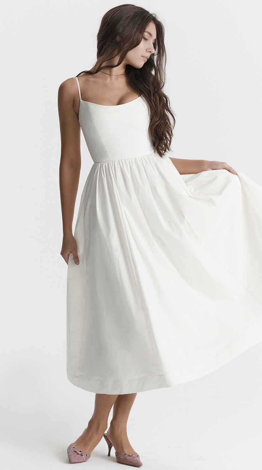 Vestido midi drapeado de estilo sofisticado