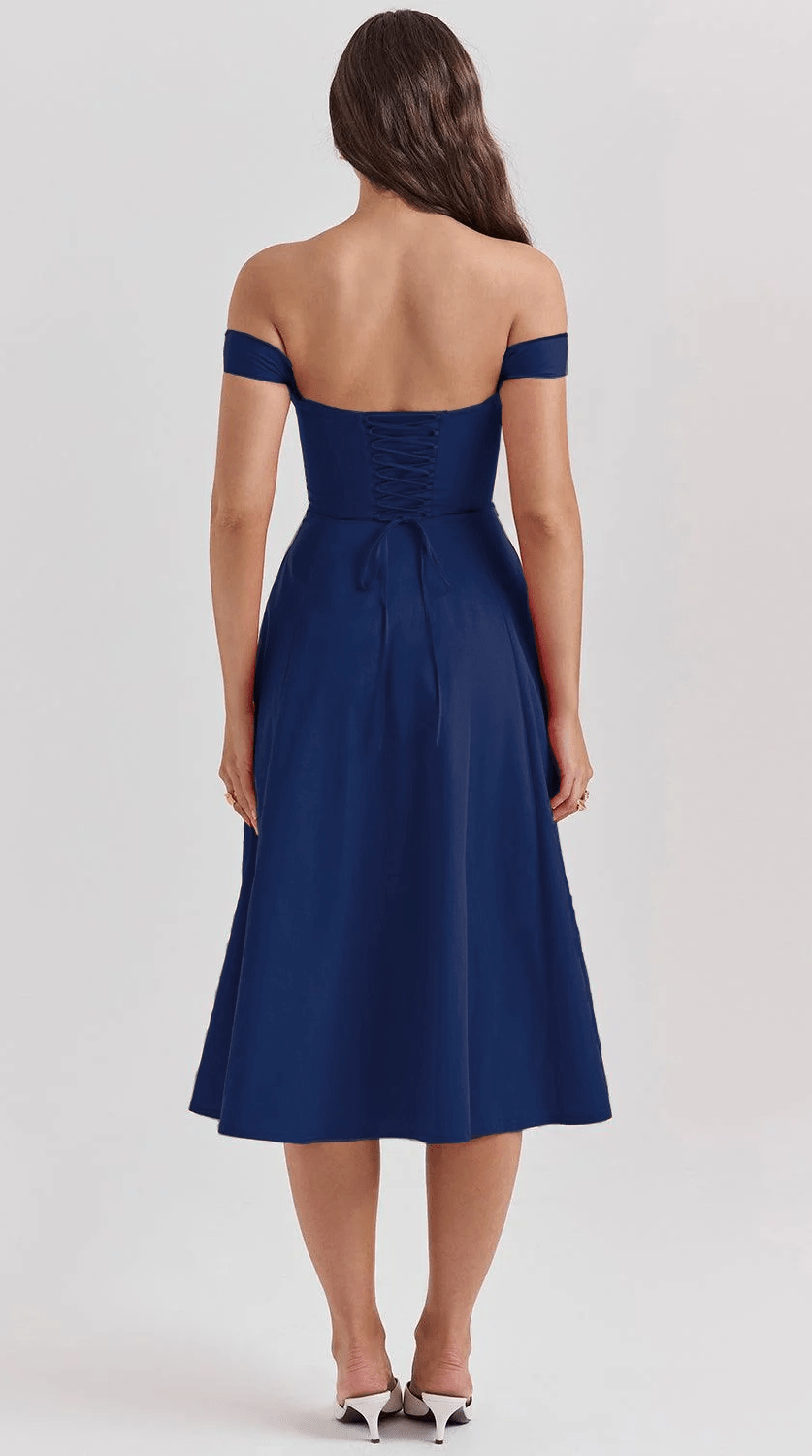 Vestido midi drapeado de silueta atemporal