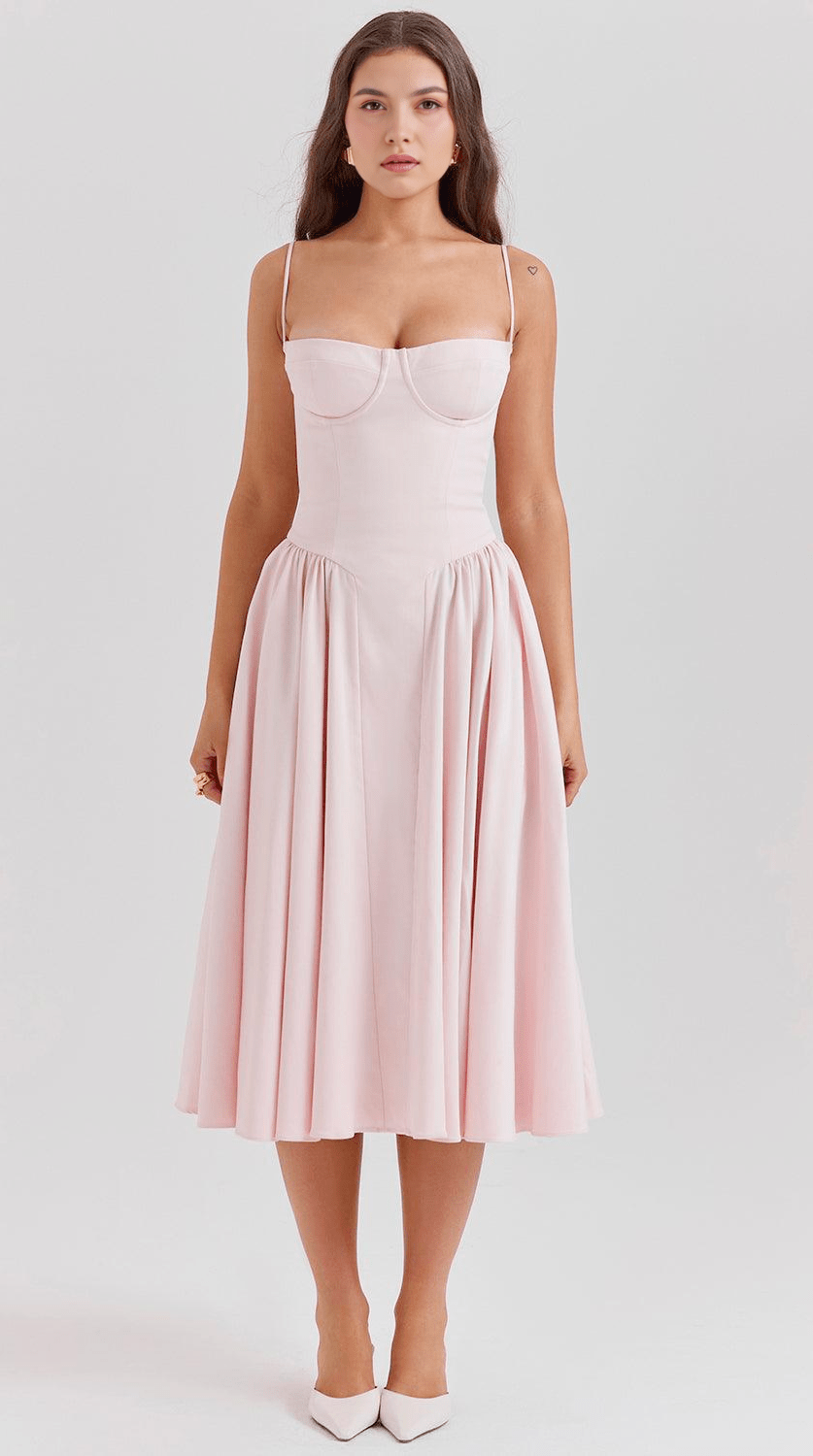 Vestido midi drapeado ligero y elegante