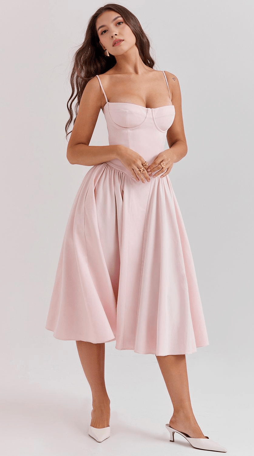 Vestido midi drapeado ligero y elegante