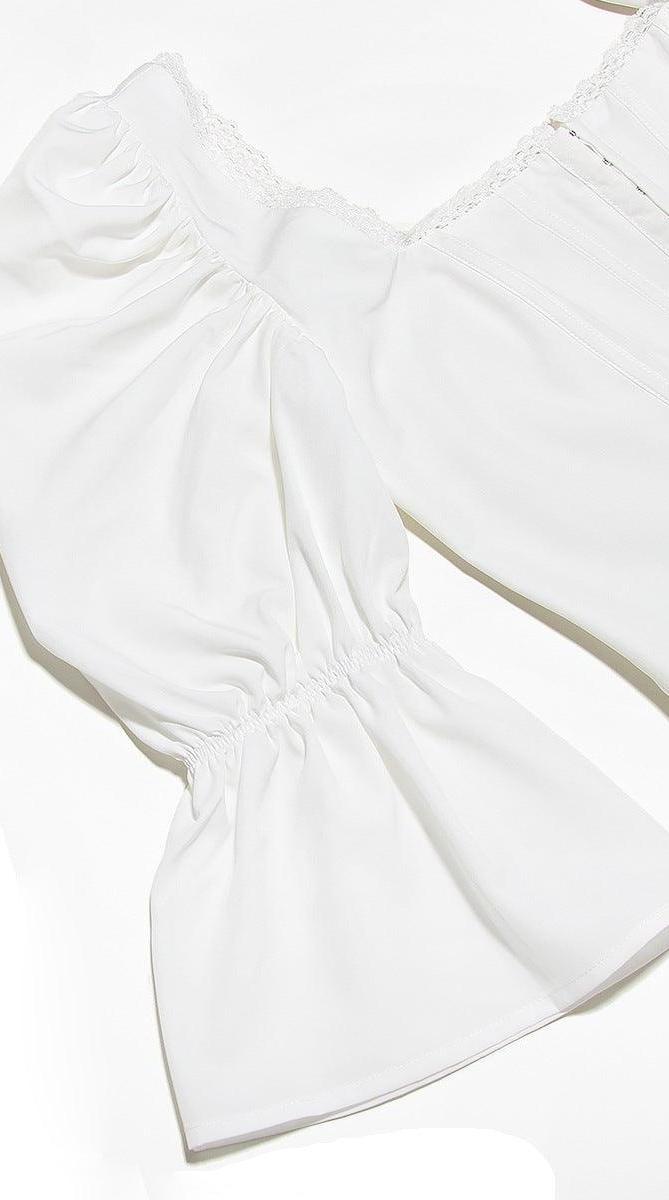 Vestido mini de corte femenino refinado