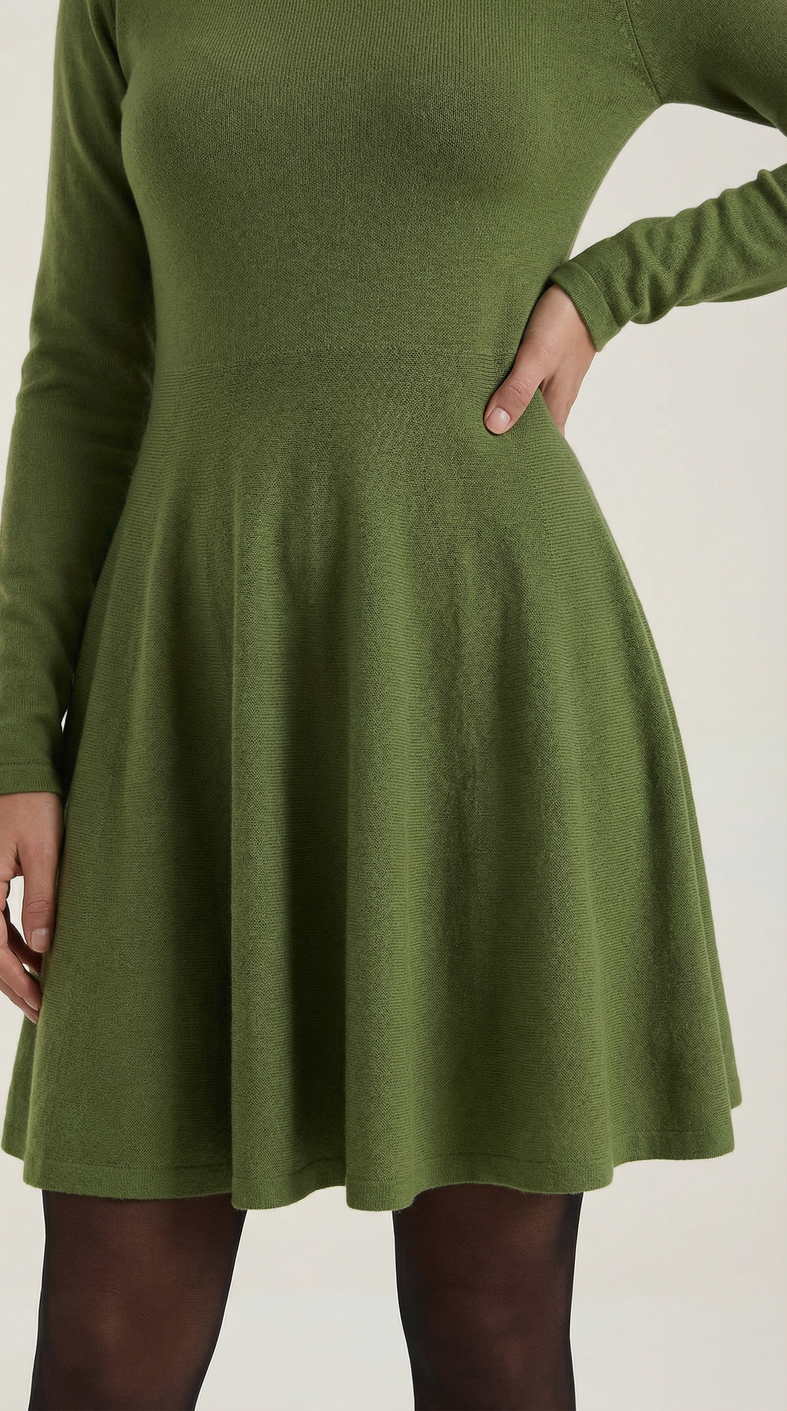 Vestido mini de manga larga con pliegues