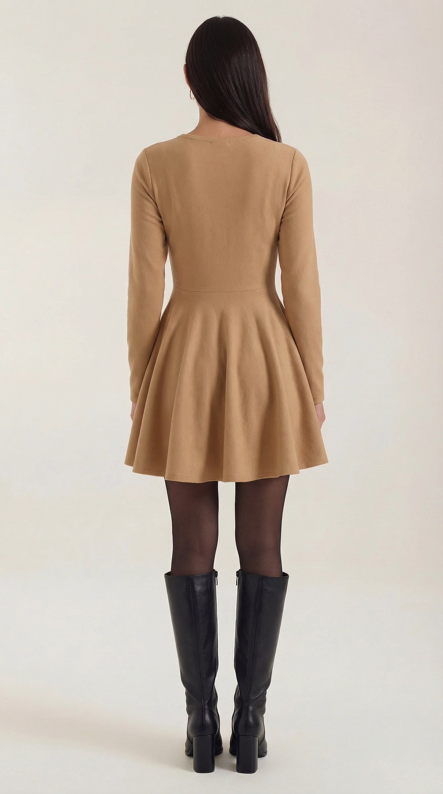 Vestido mini de manga larga con pliegues