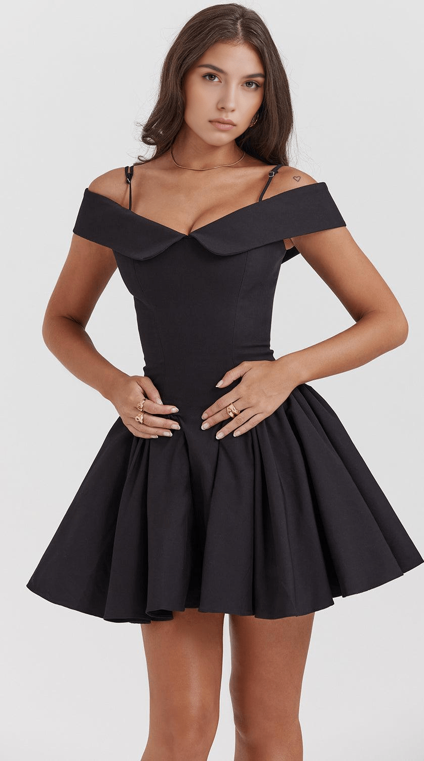 Vestido mini de silueta favorecedora y elegante