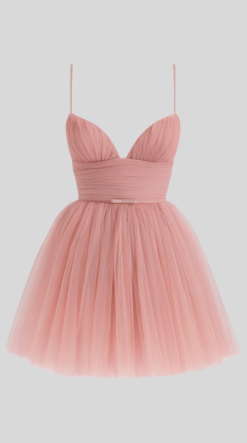 Vestido mini de silueta femenina elegante