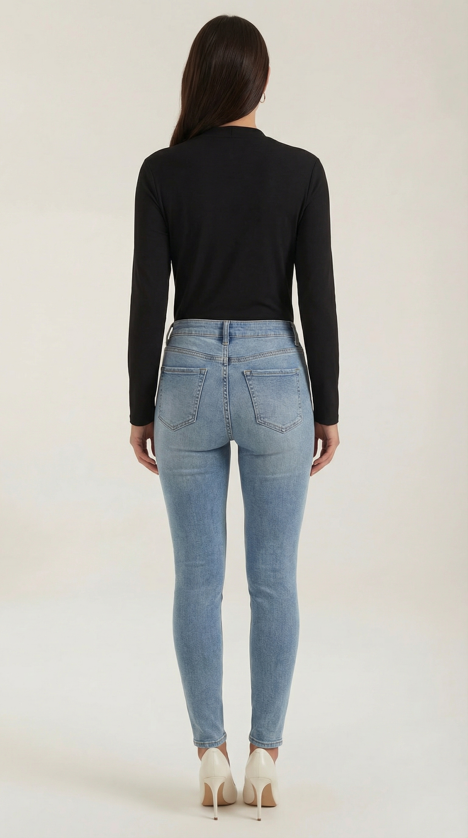 Blusa de cuello mock con lazo delicado