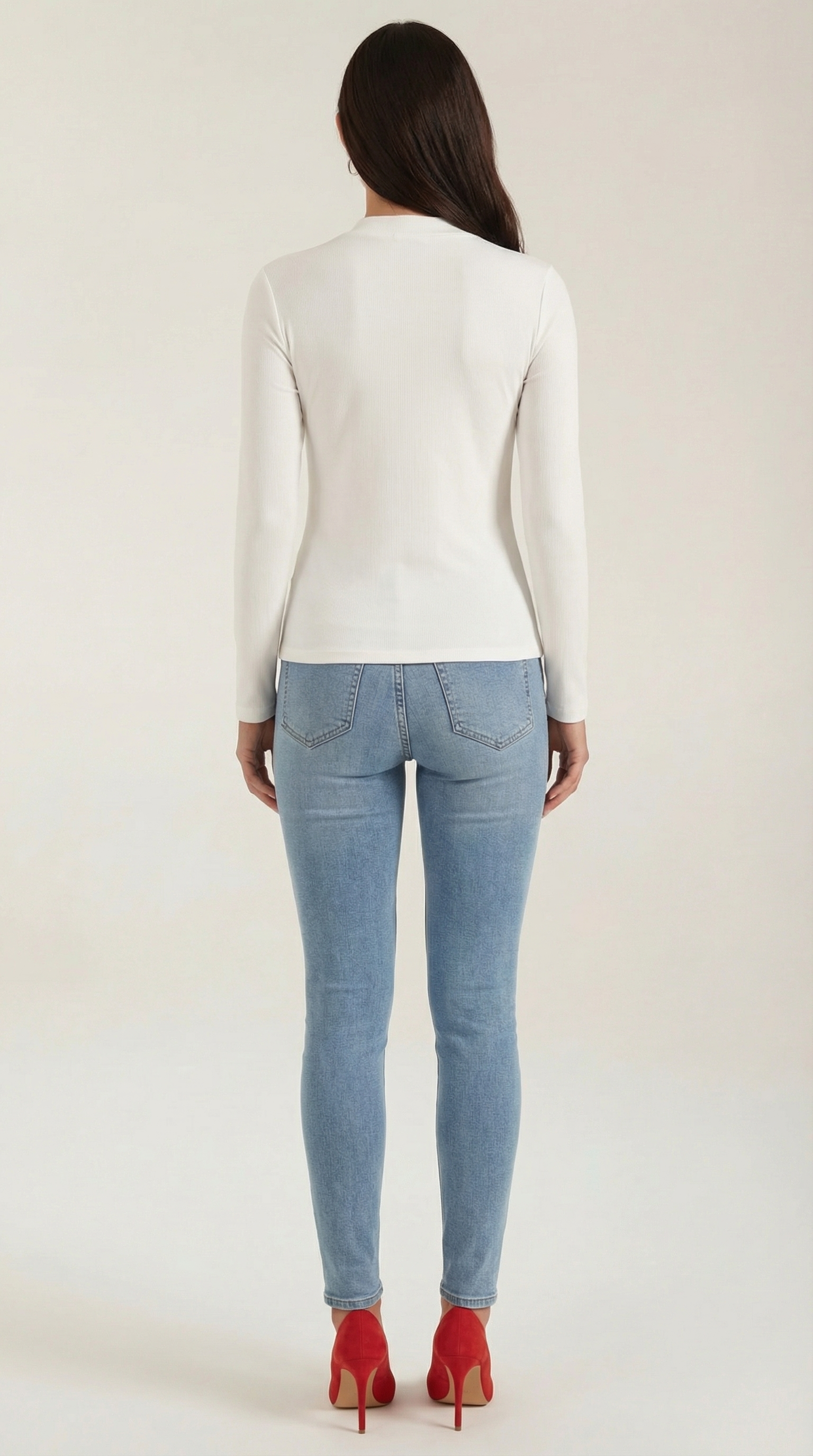 Blusa de cuello mock con lazo delicado