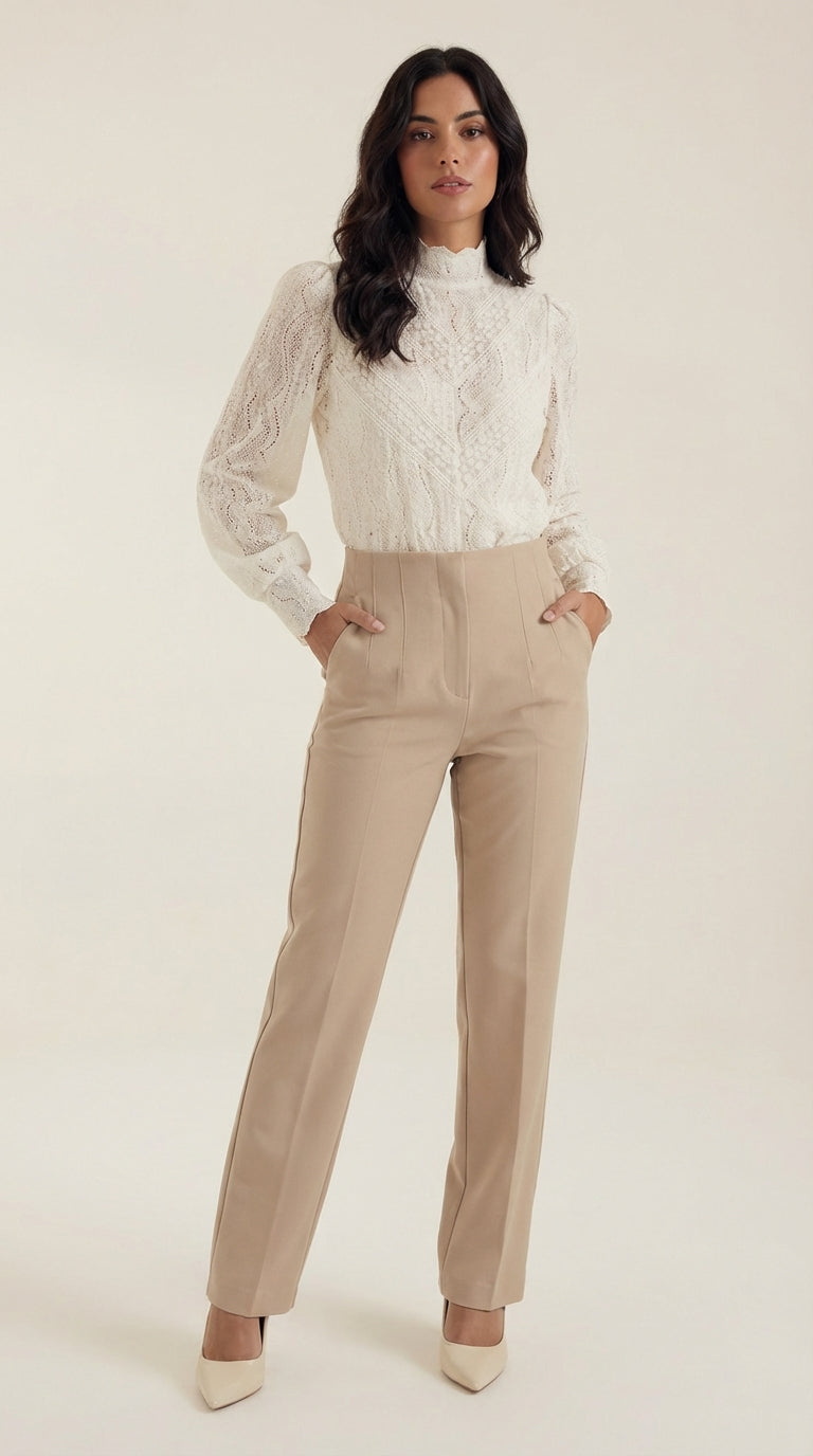 Blusa de manga larga estructurada de líneas elegantes