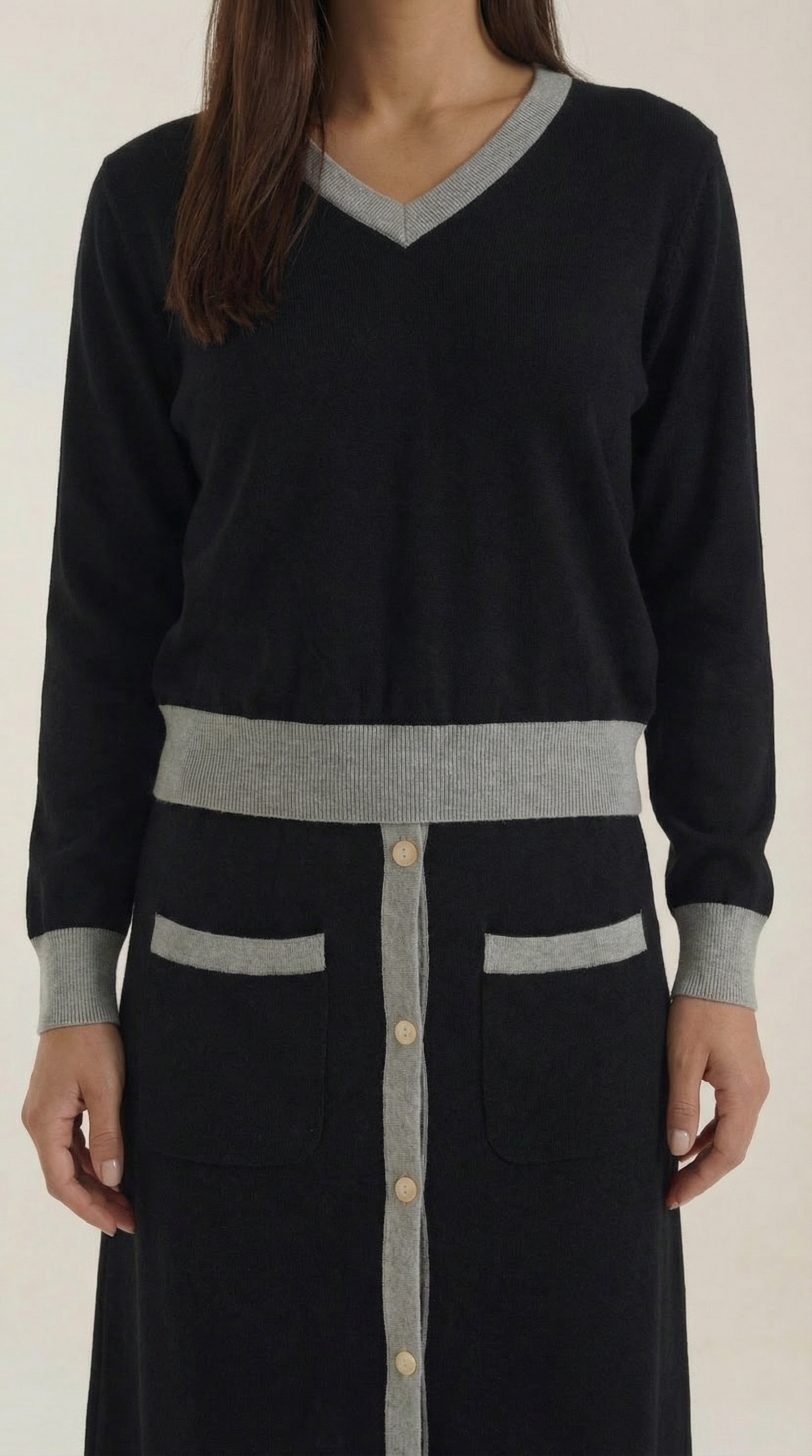 Conjunto de suéter con escote en V y falda midi fluida