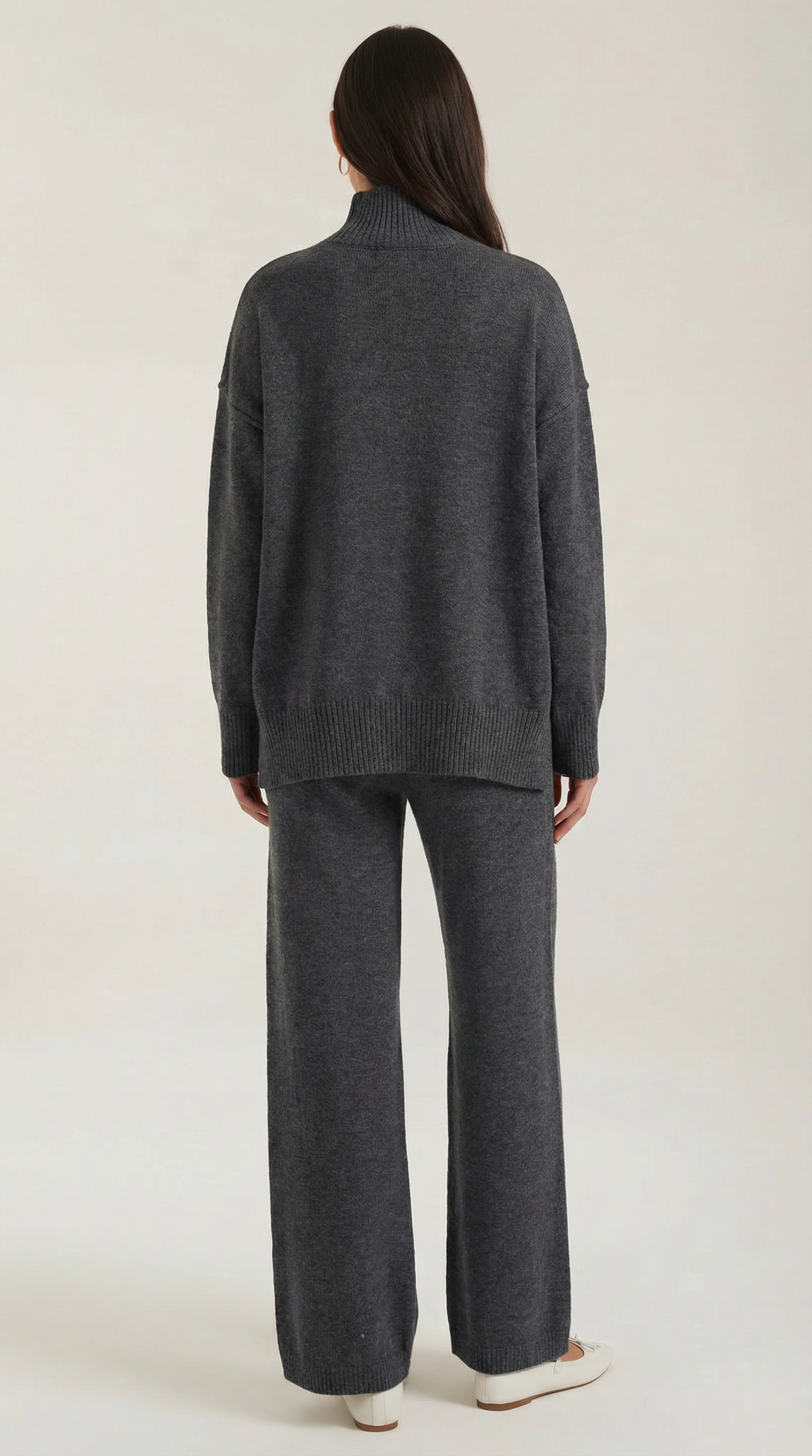 Conjunto de suéter de cuello alto con pantalones vaqueros