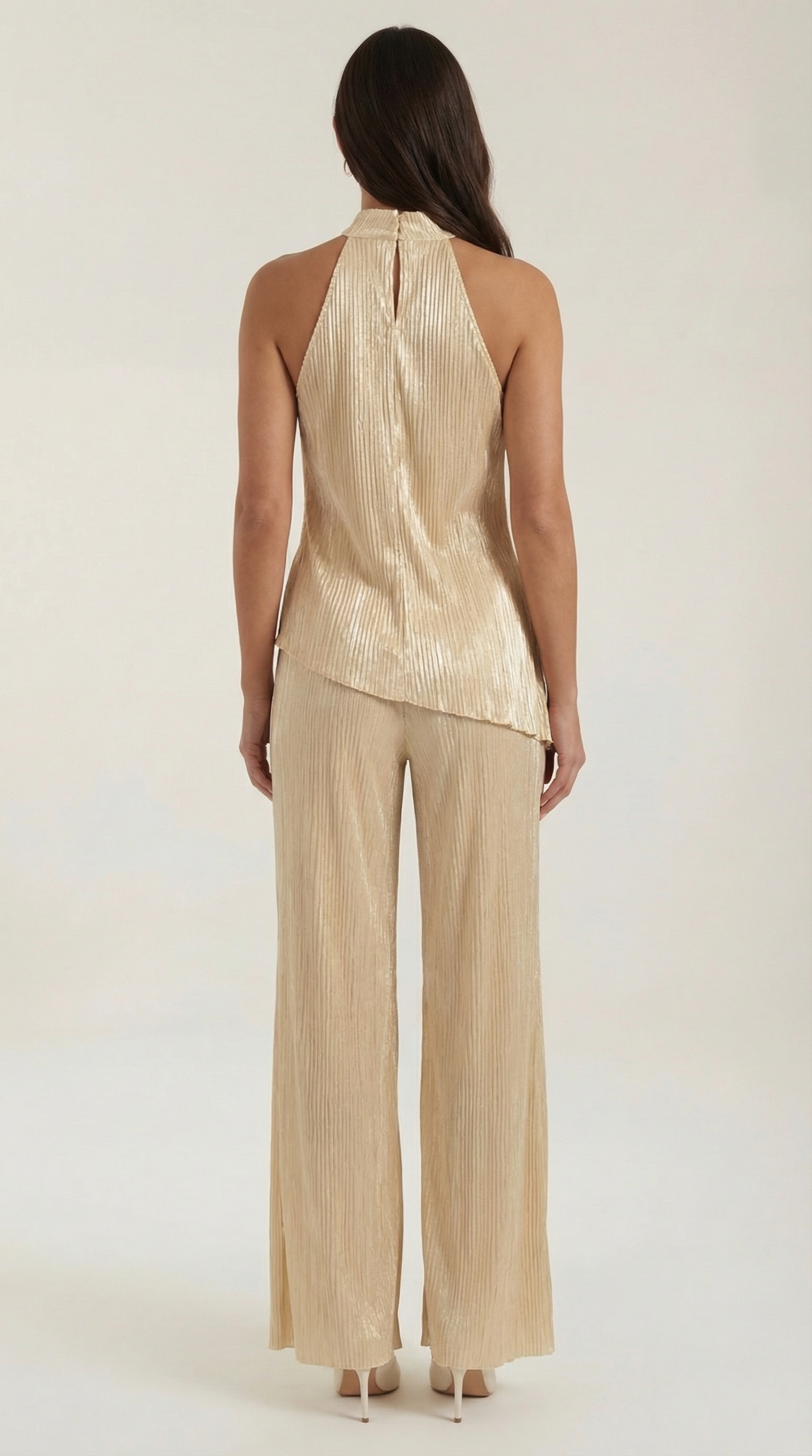 Conjunto de top y pantalones de silueta fluida