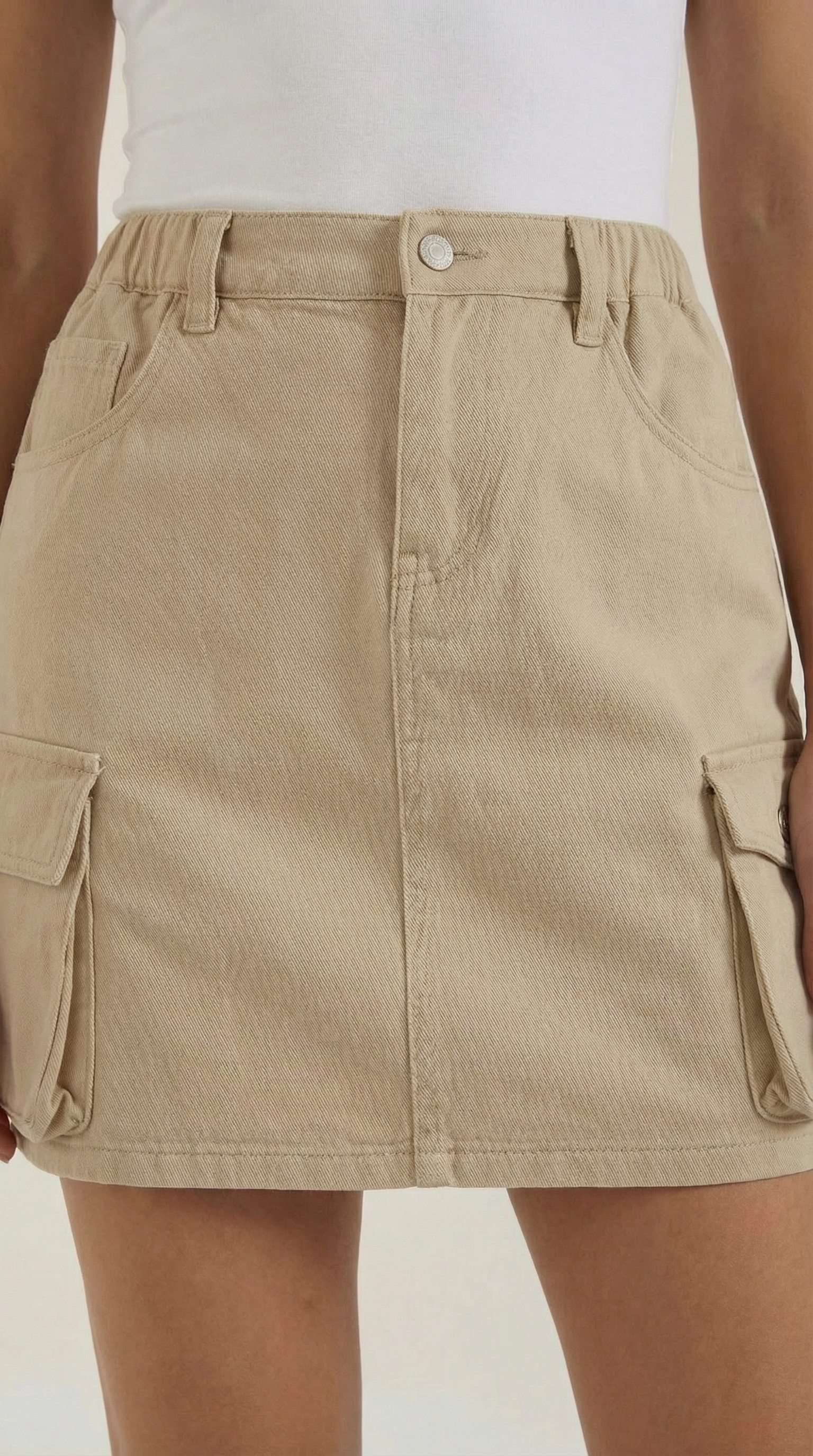 Falda cargo de estilo utilitario moderno
