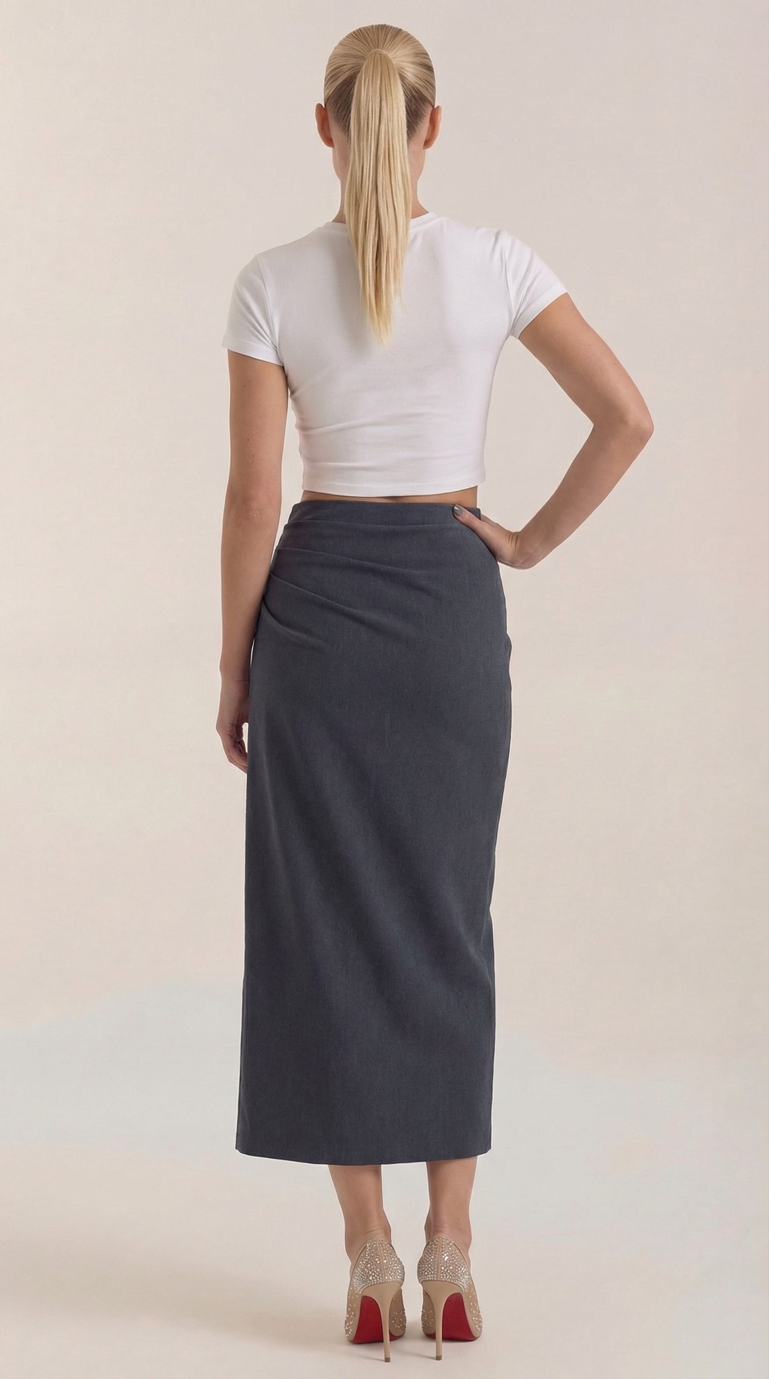 Falda midi con volantes y caída ligera