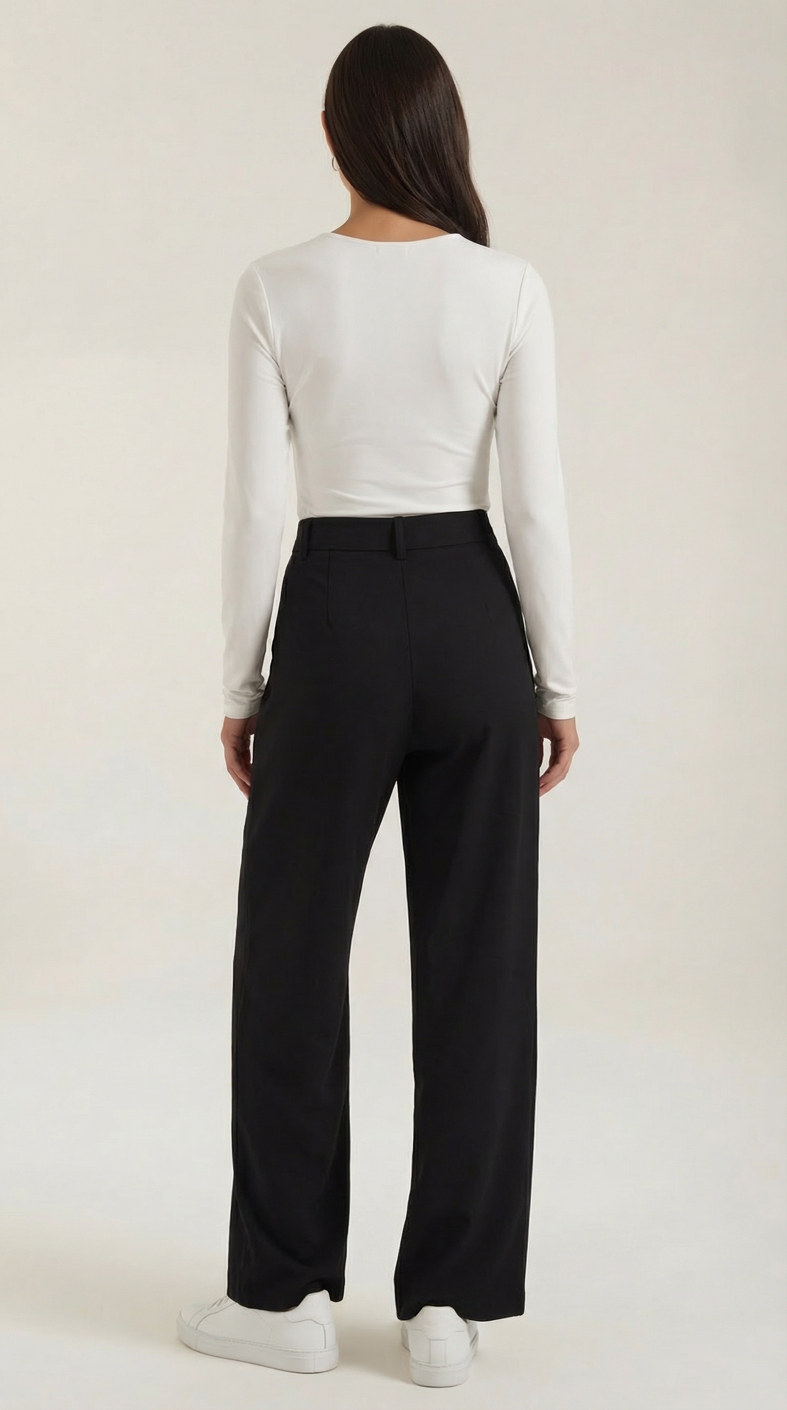 Pantalón asimétrico de silueta moderna