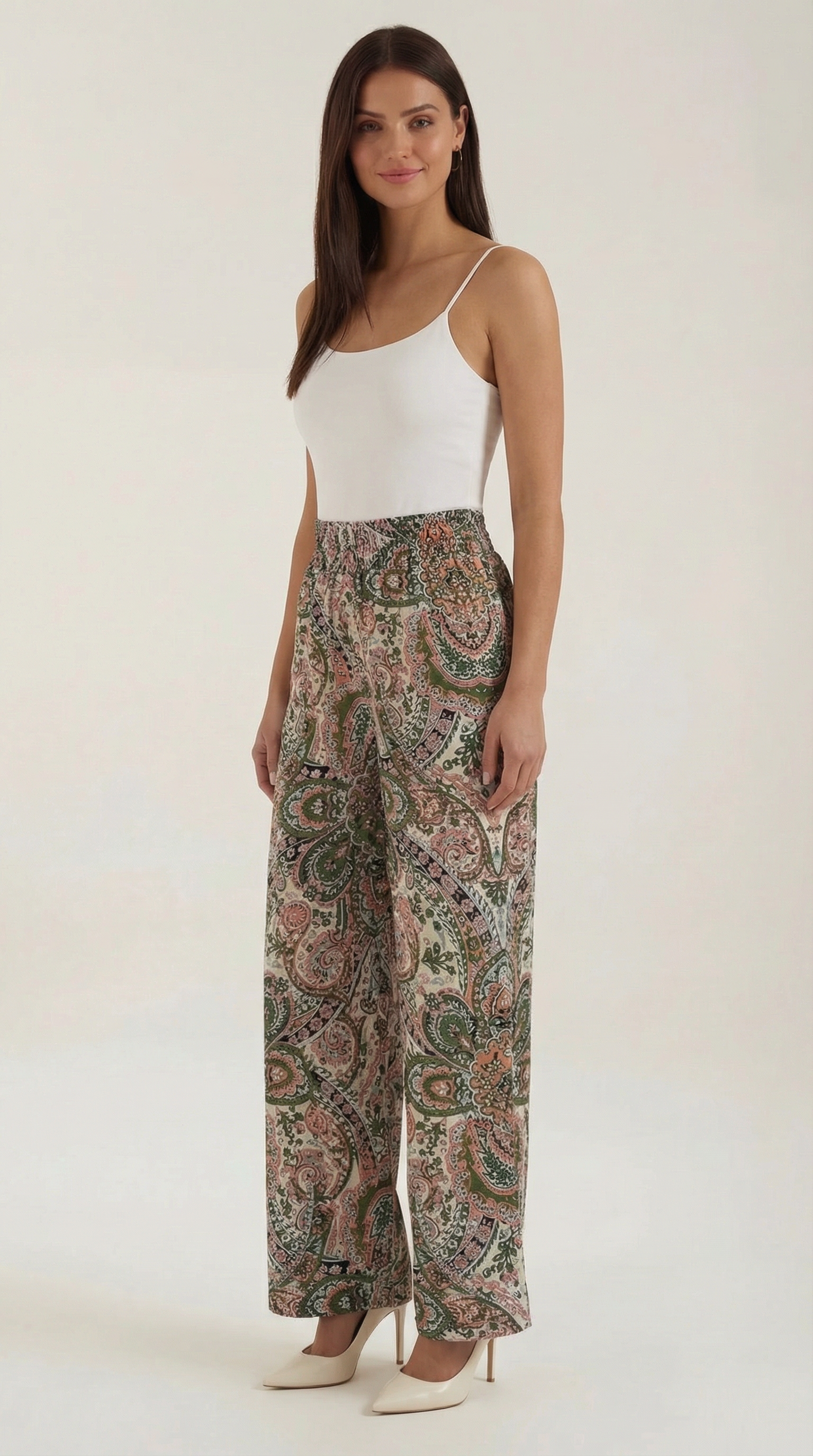 Pantalón con estampado paisley de inspiración bohemia