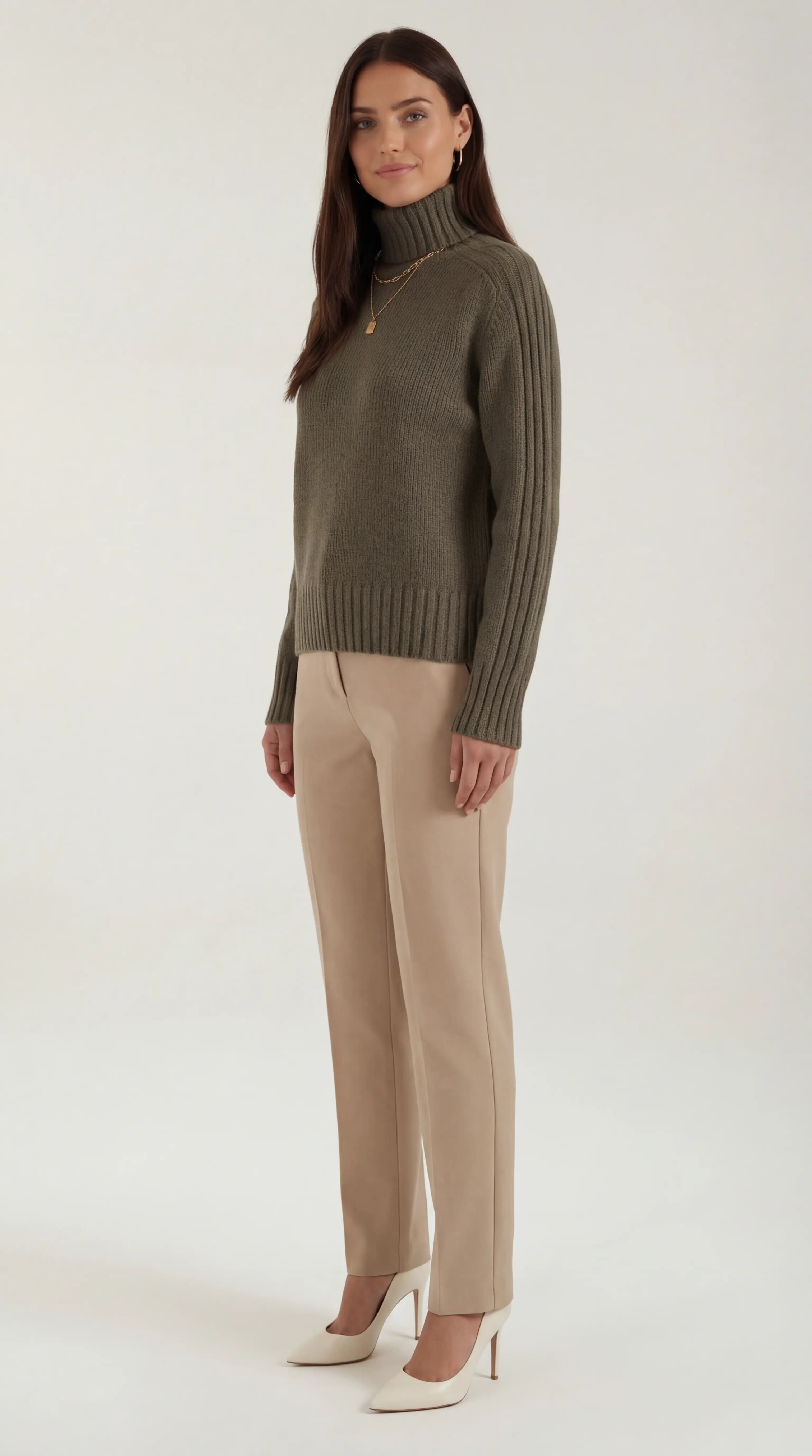 Suéter Oversize Cuello Alto Sofisticado