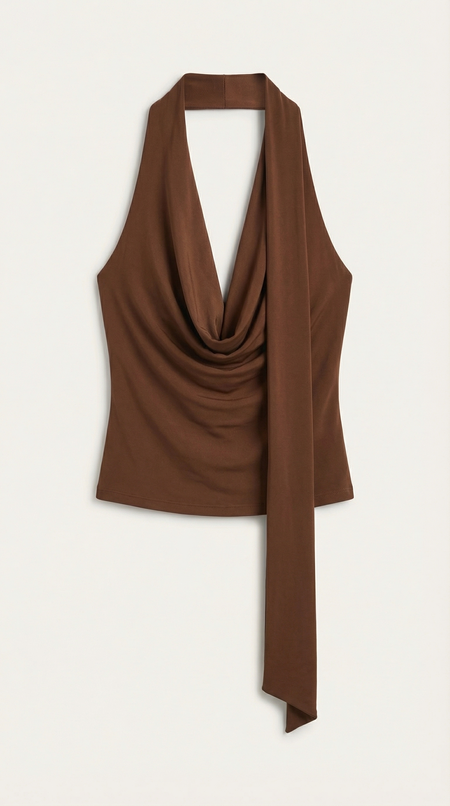 Top de tirantes minimalista de silueta limpia