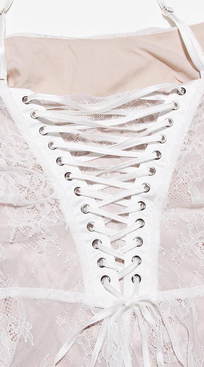 Vestido maxi de corte fluido elegante