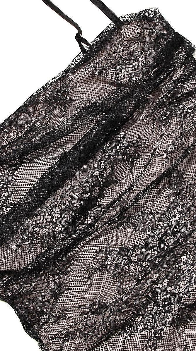 Vestido maxi de corte fluido elegante