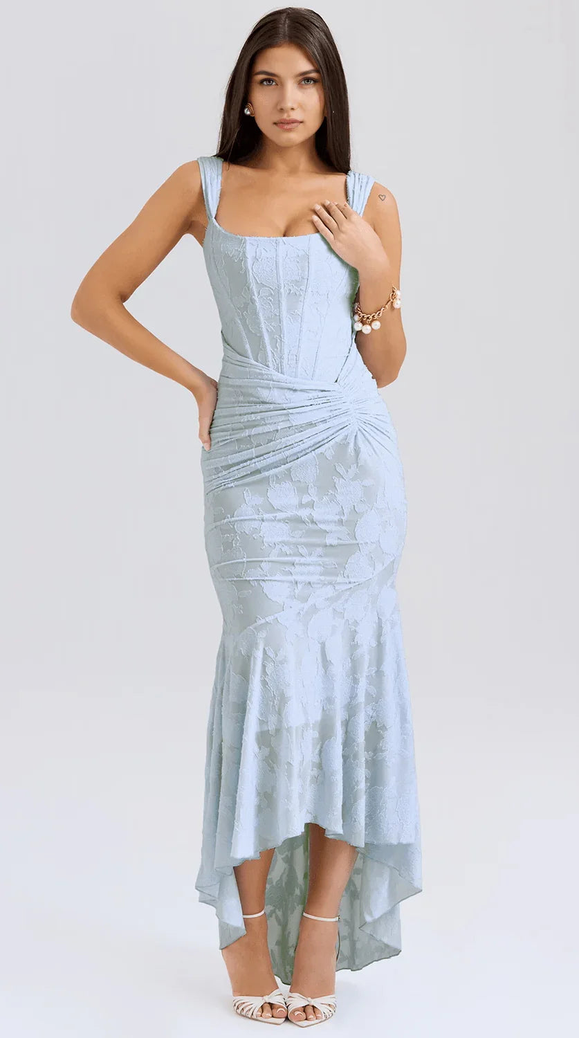 Vestido maxi de corte fluido y silueta elegante