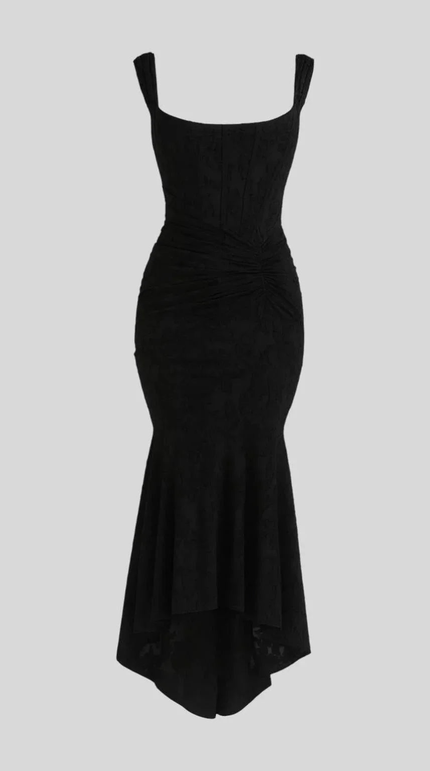 Vestido maxi de corte fluido y silueta elegante