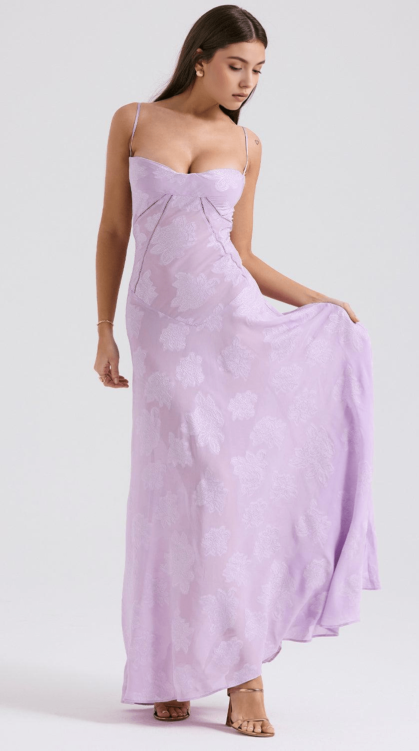 Vestido maxi de silueta fluida y drapeado