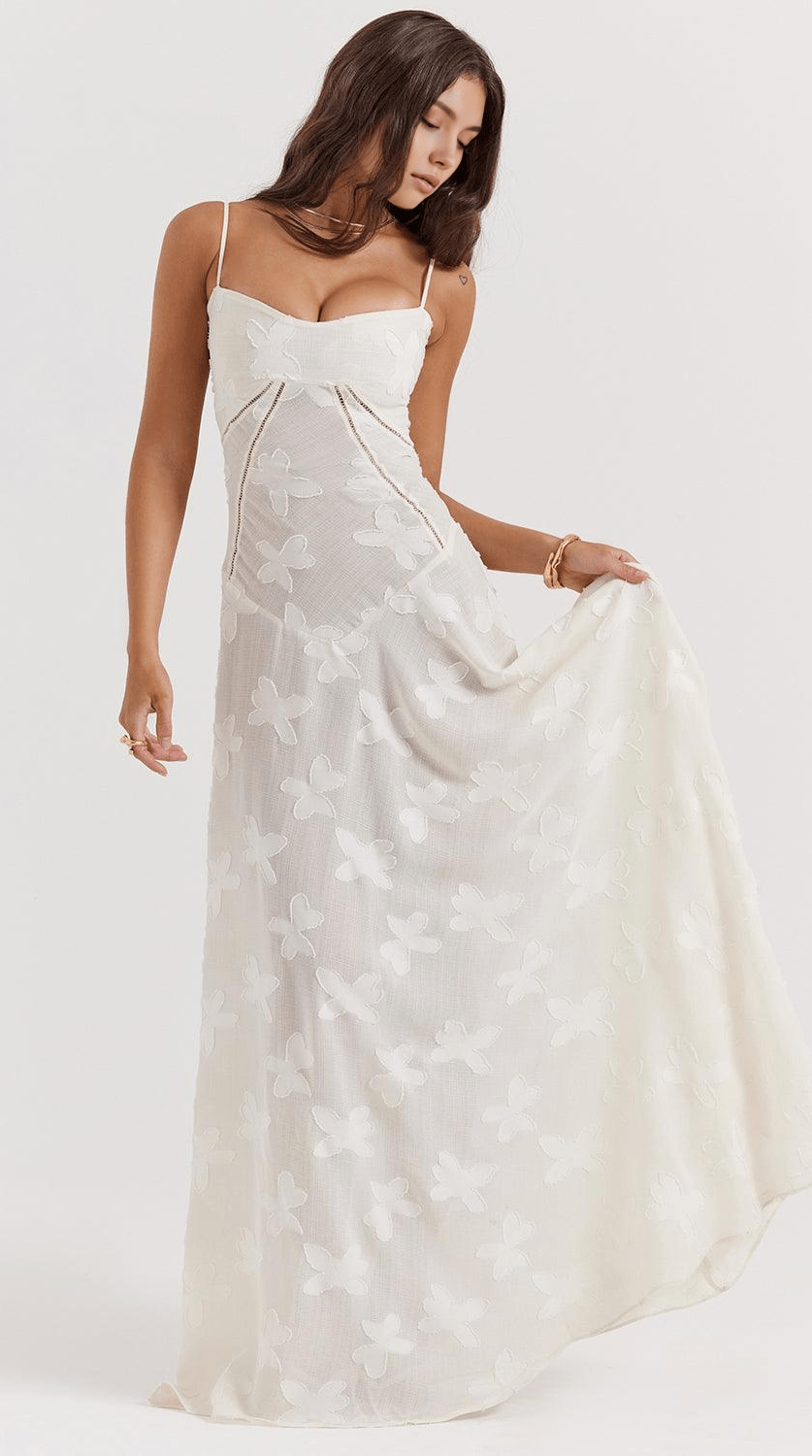 Vestido maxi de silueta fluida y drapeado