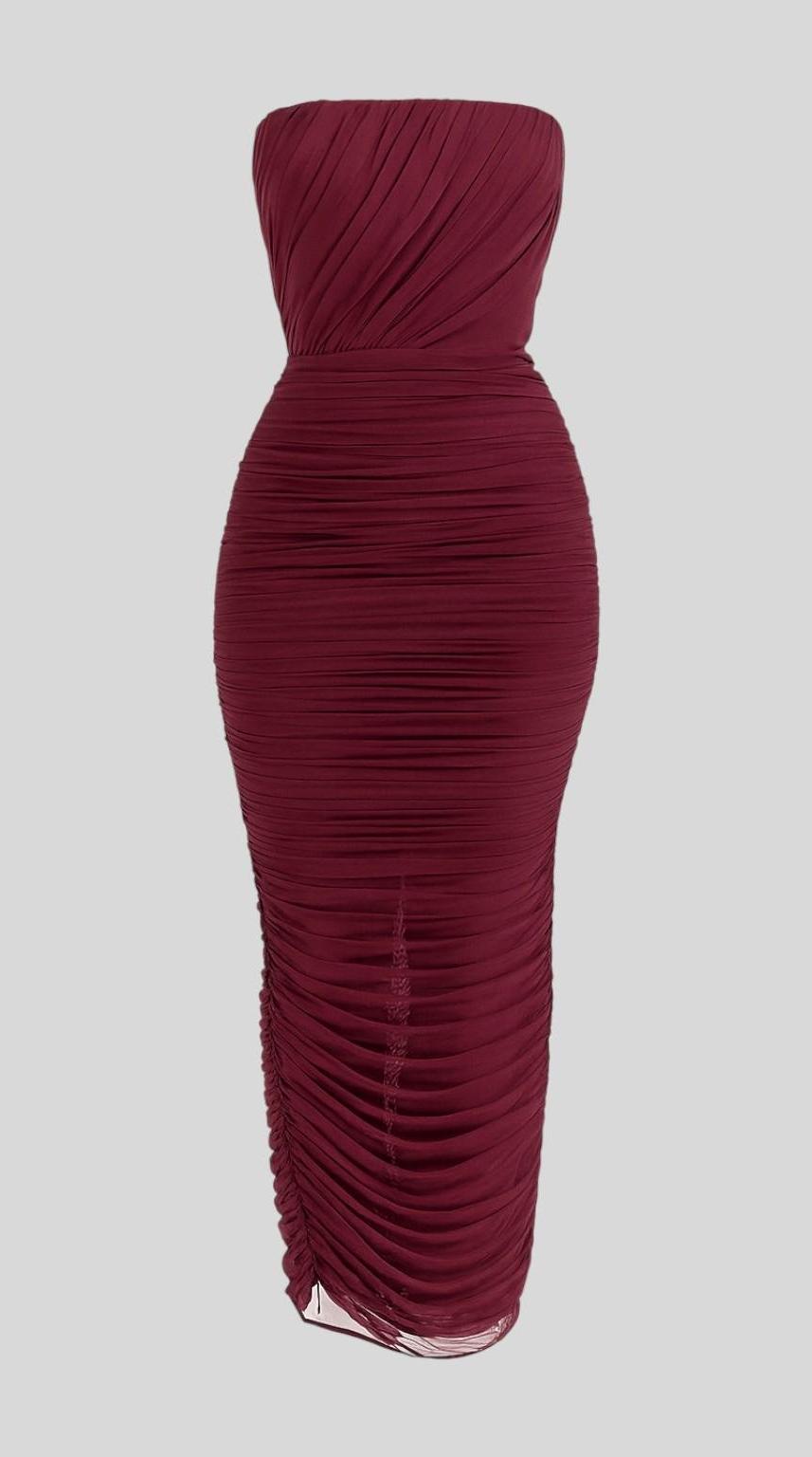 Vestido maxi fluido con silueta estilizada