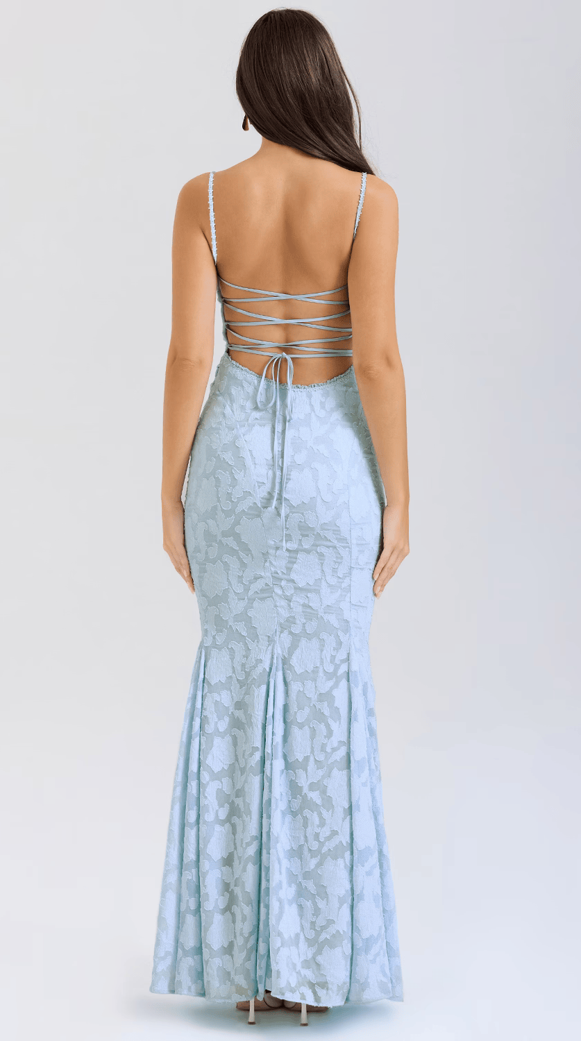Vestido maxi fluido de silueta premium